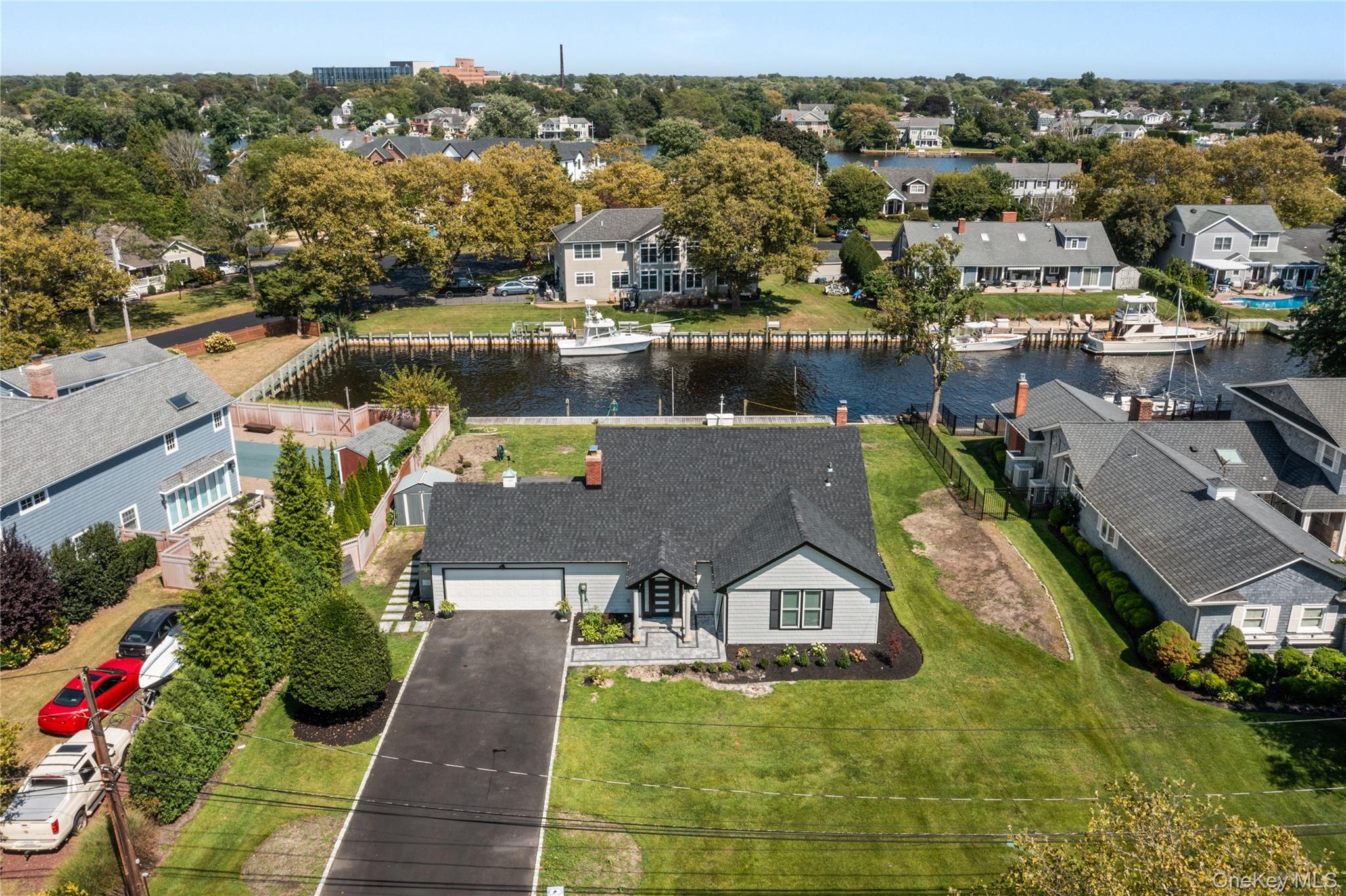 #1 photo, 173 Tahlulah Lane, West Islip , NY 11795