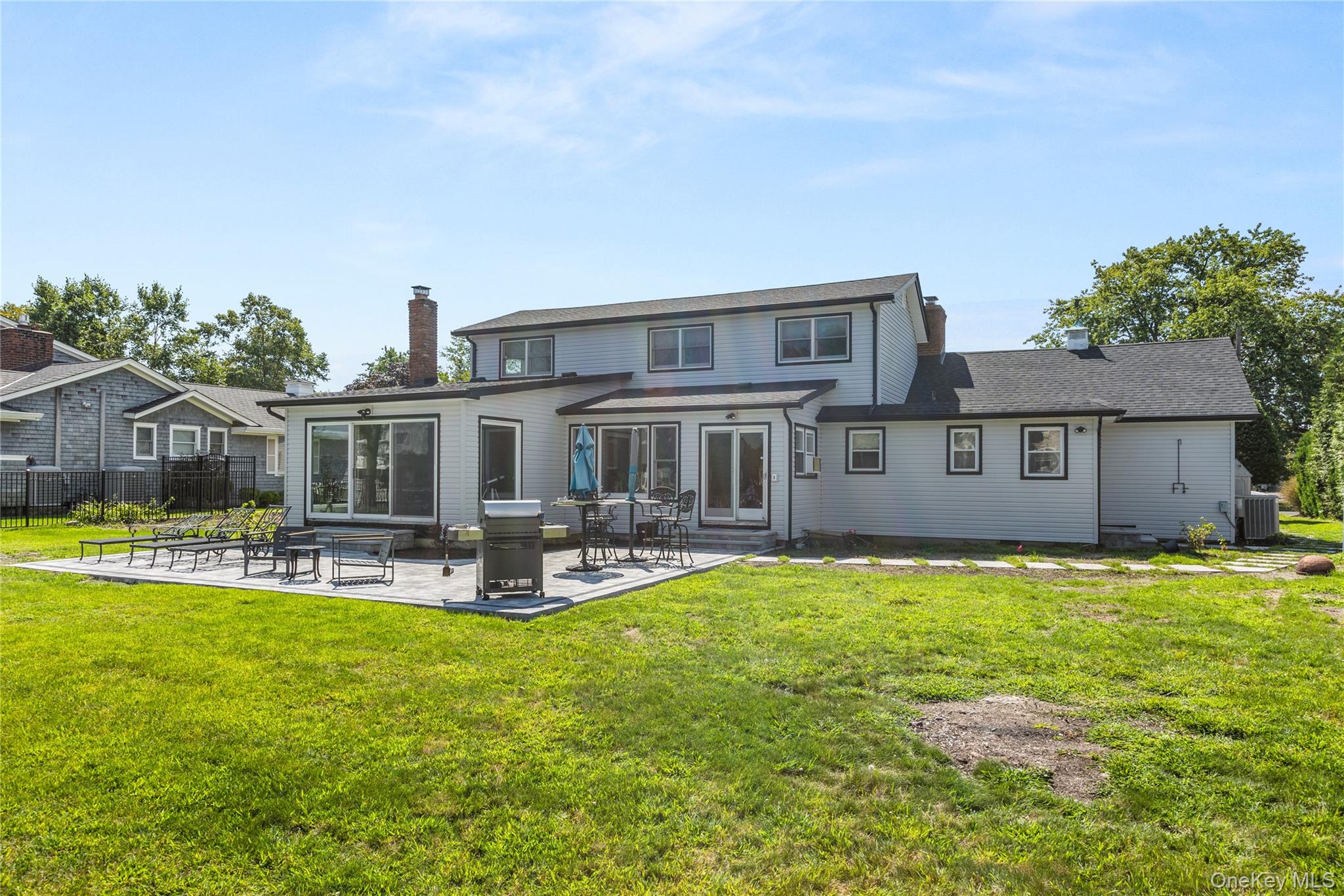 #20 photo, 173 Tahlulah Lane, West Islip , NY 11795