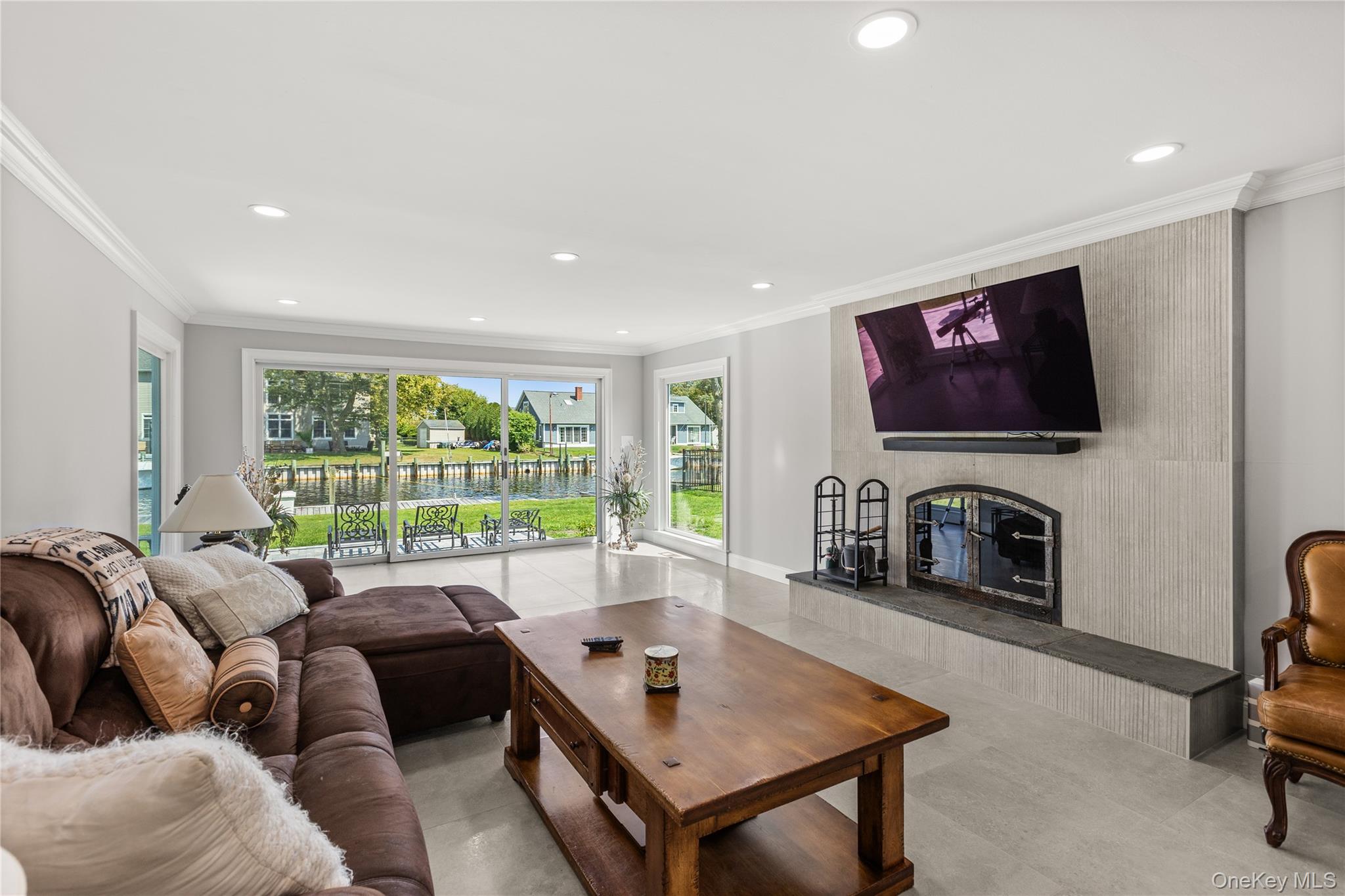 #5 photo, 173 Tahlulah Lane, West Islip , NY 11795