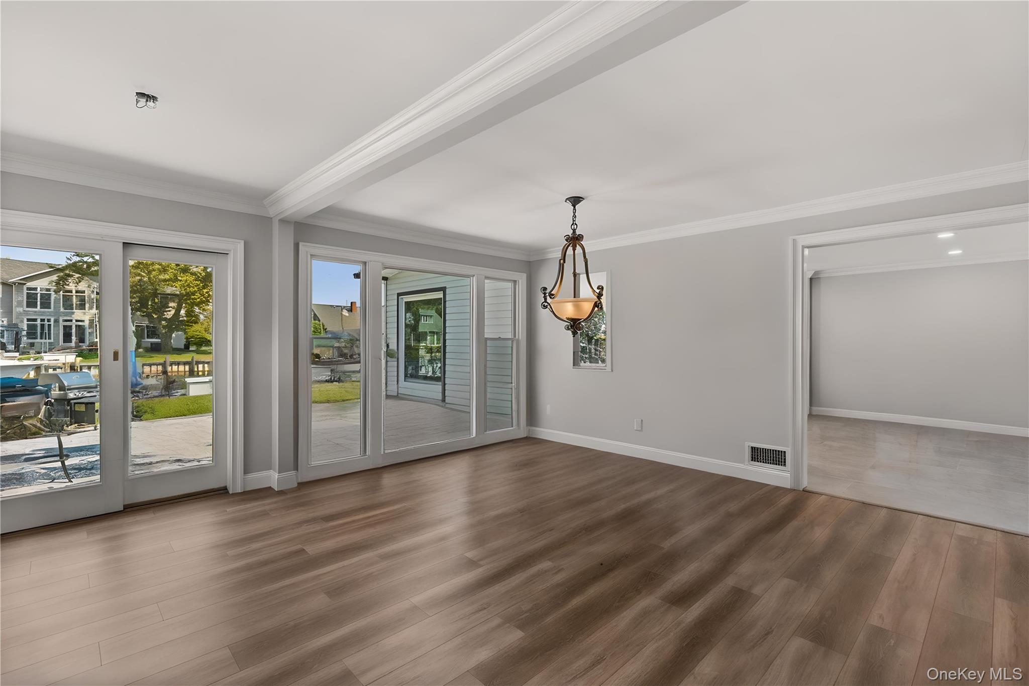 #8 photo, 173 Tahlulah Lane, West Islip , NY 11795