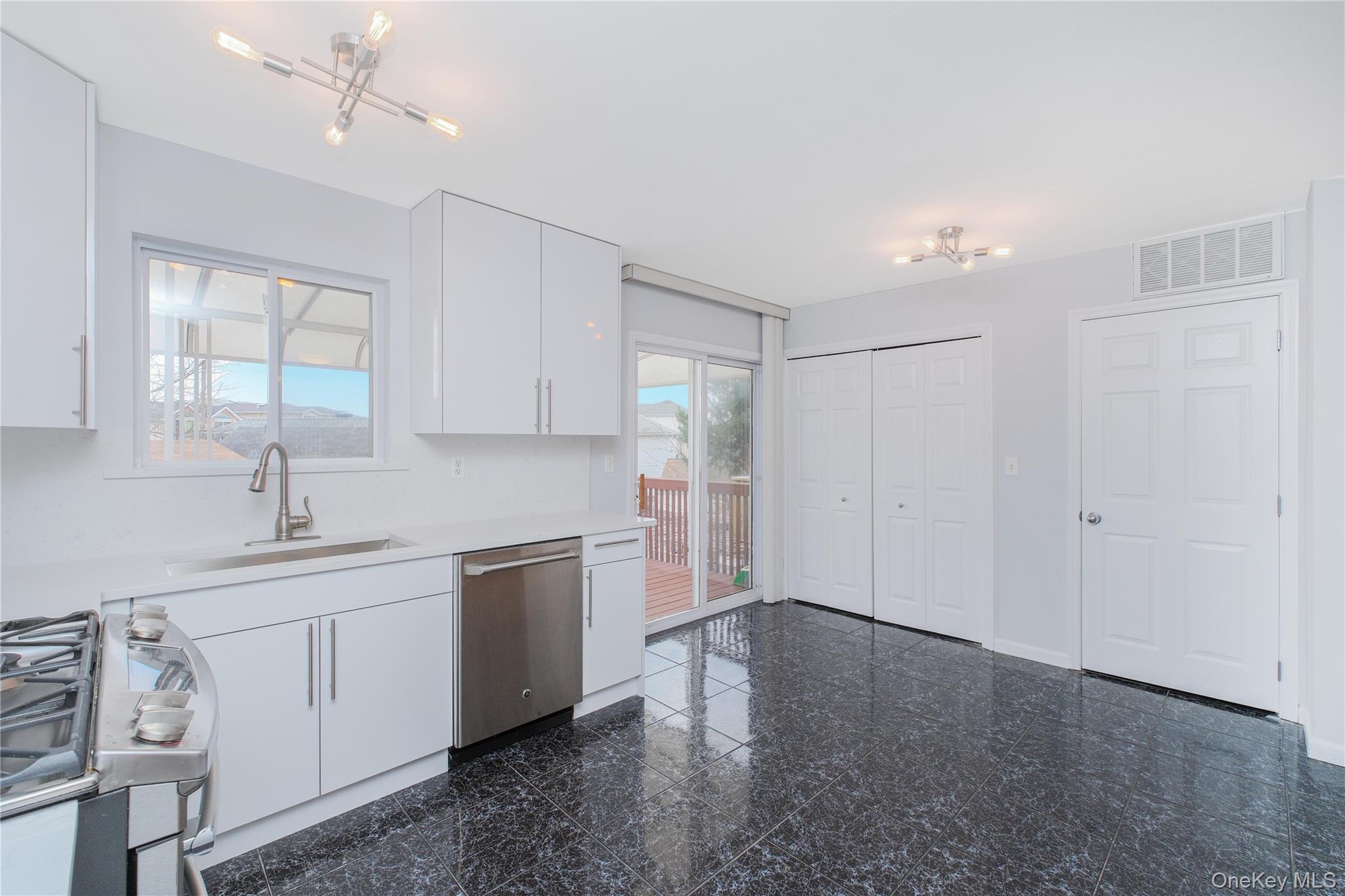 #10 photo, 14 Ragazzi Ln, スタテンアイランド Staten Island , NY 10305