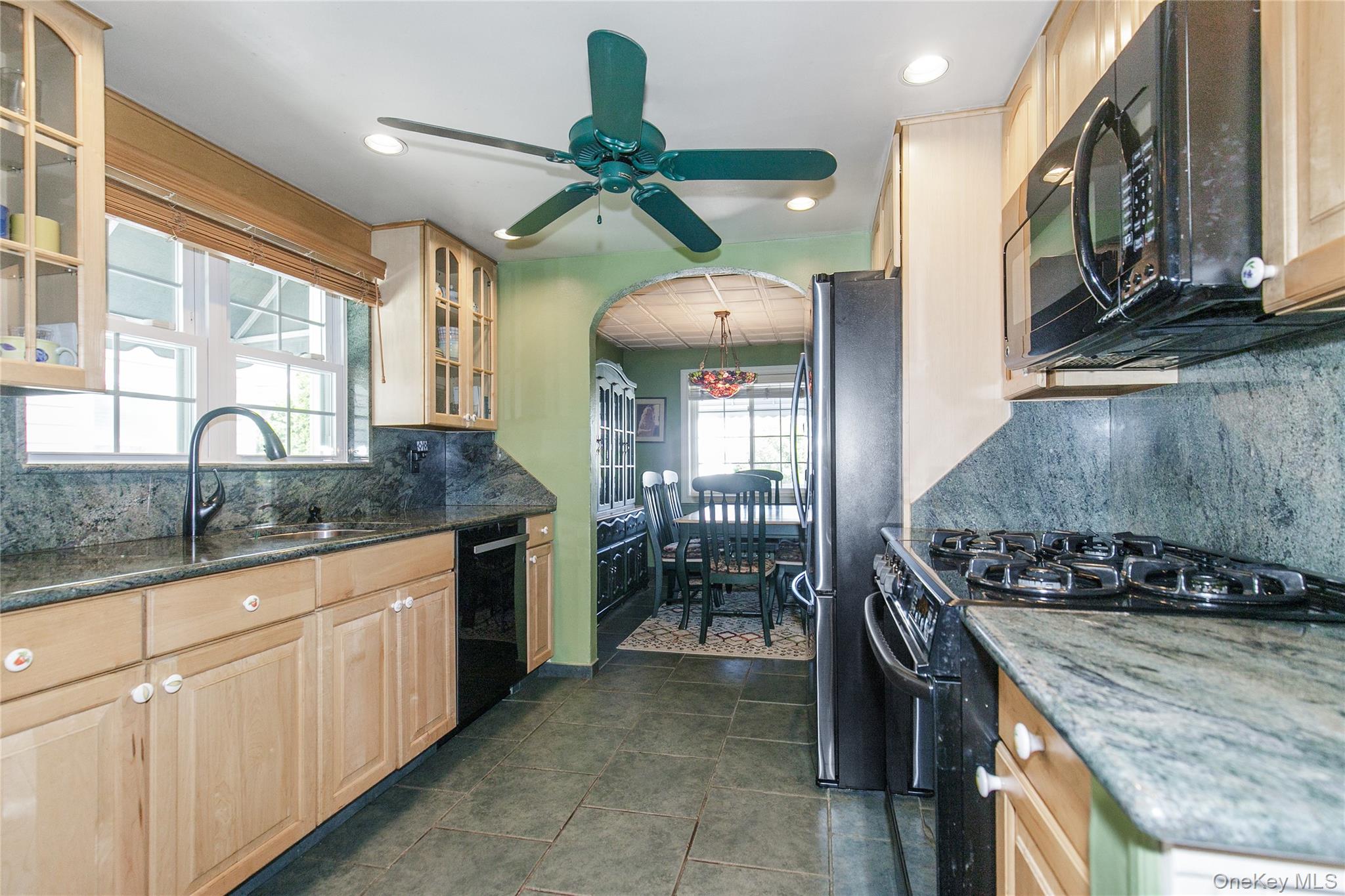 #8 photo, 548 E State Street, Long Beach , NY 11561