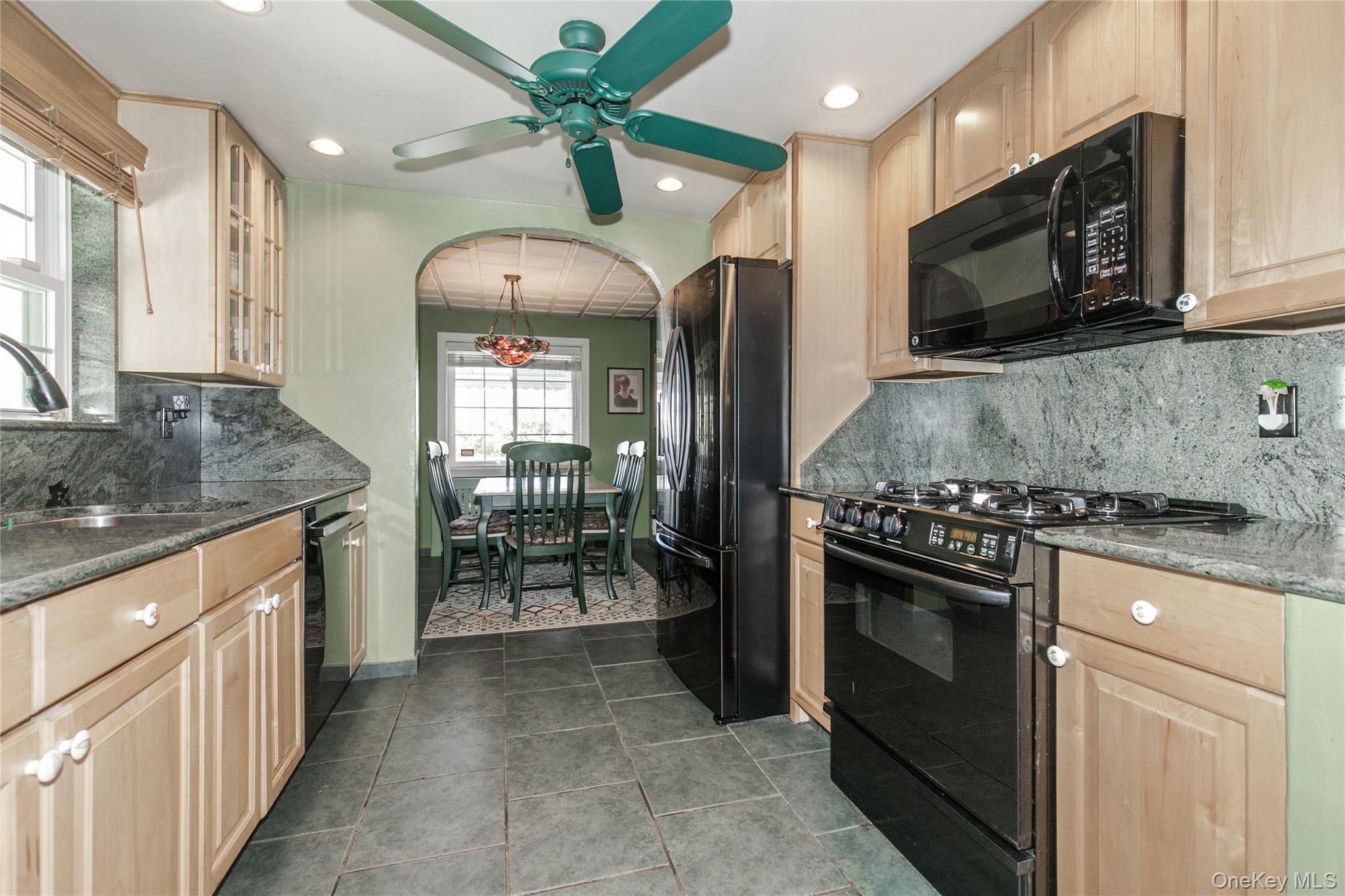 #9 photo, 548 E State Street, Long Beach , NY 11561