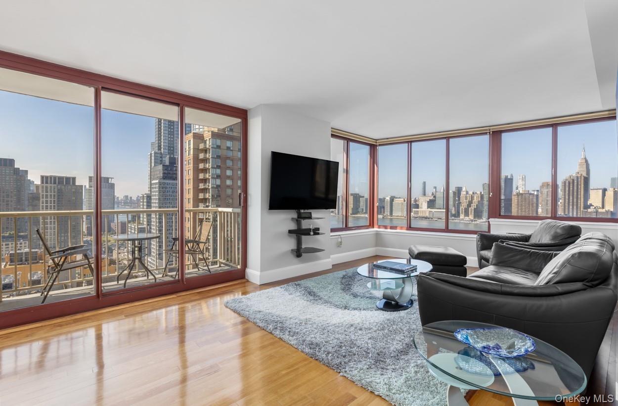 #10 photo, 4-74 48th Avenue, クイーンズ区 Long Island City , NY 11109