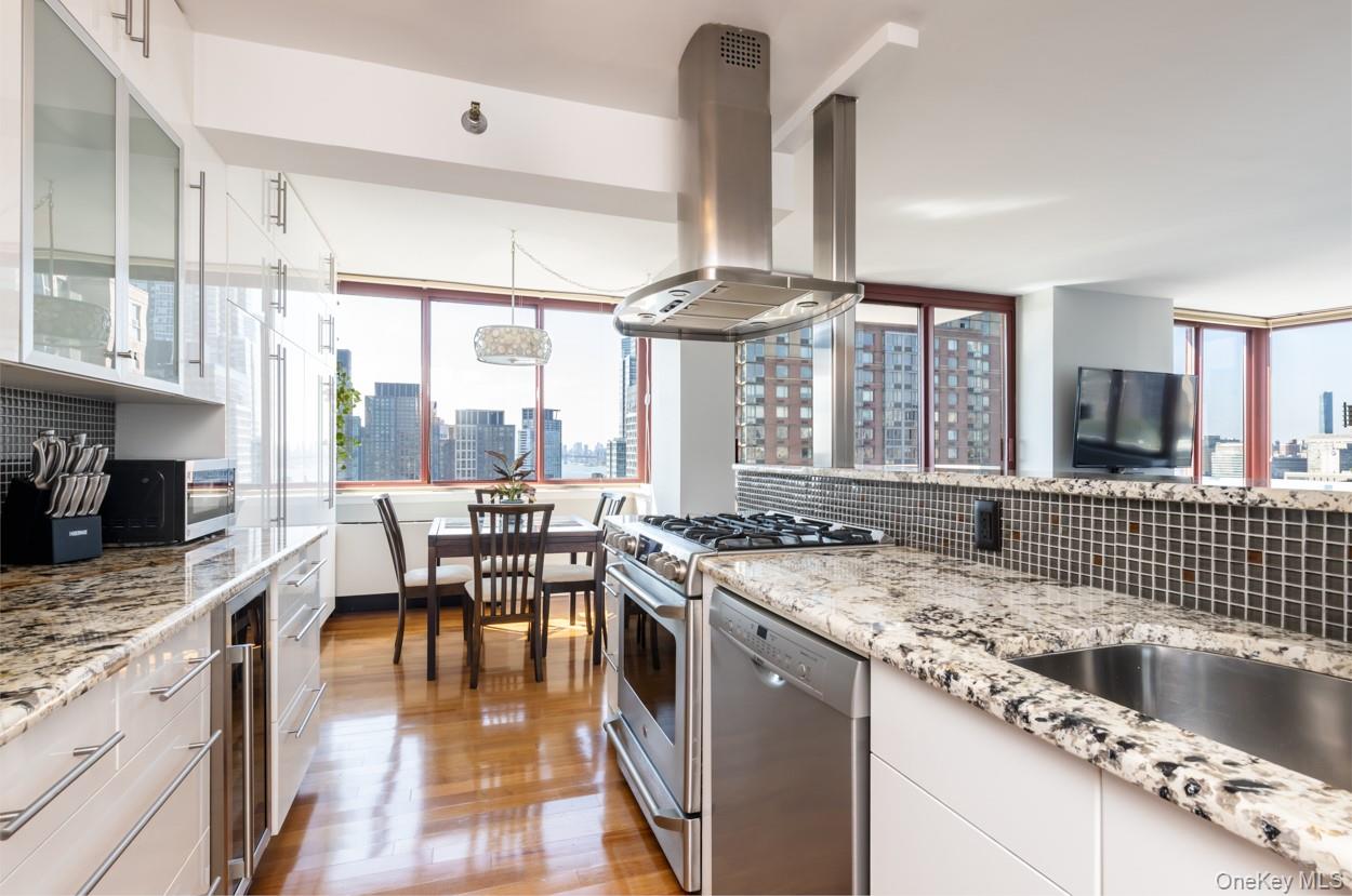 #9 photo, 4-74 48th Avenue, クイーンズ区 Long Island City , NY 11109