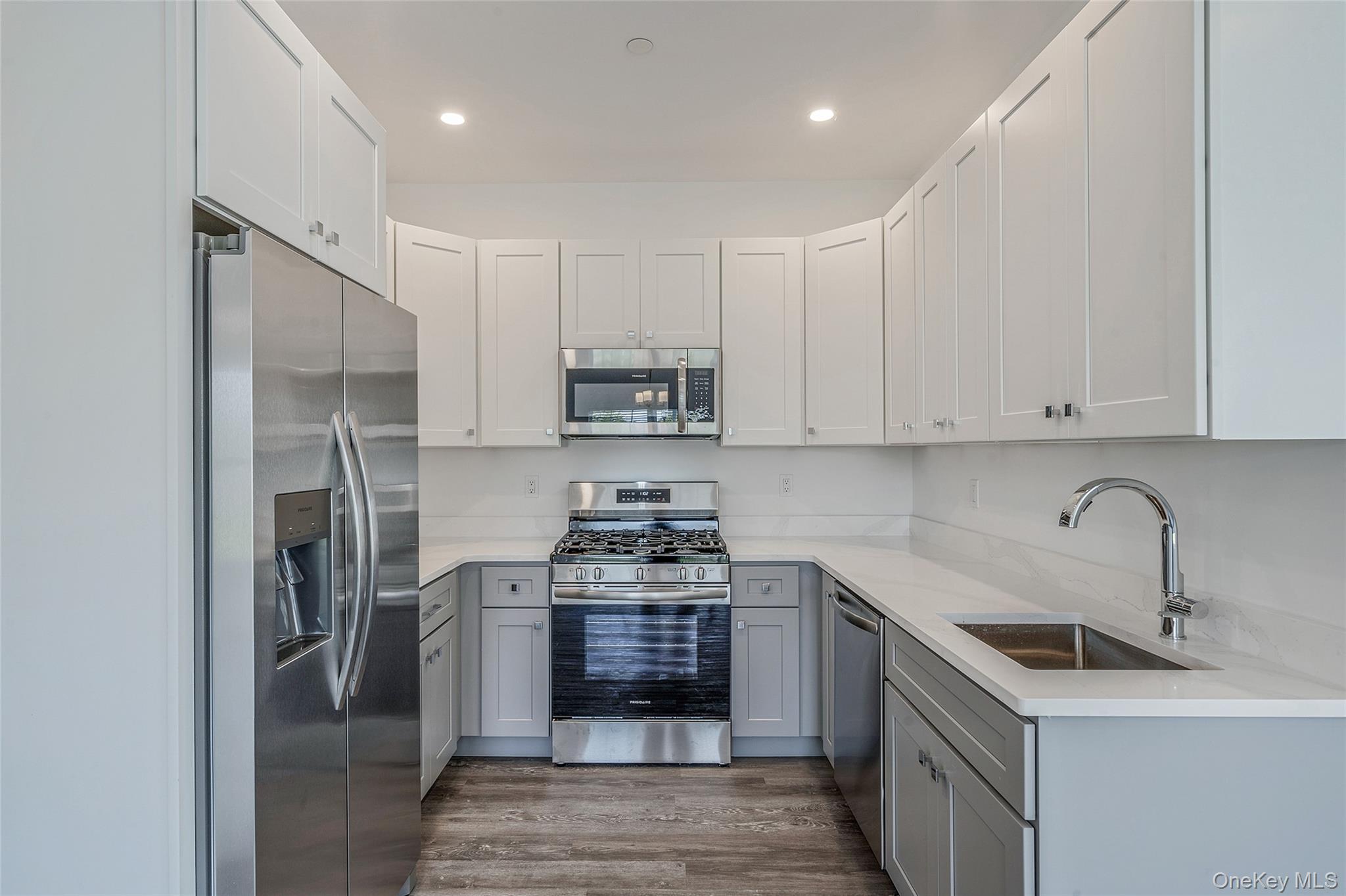 #14 photo, 101 Dover Street, サフォーク郡 Central Islip , NY 11722