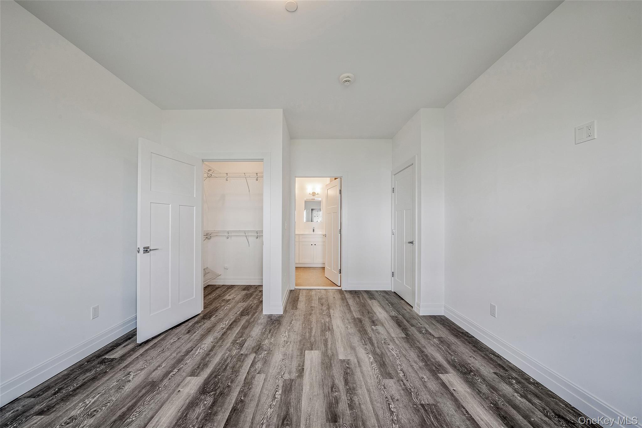 #19 photo, 103 Dover Street, サフォーク郡 Central Islip , NY 11722