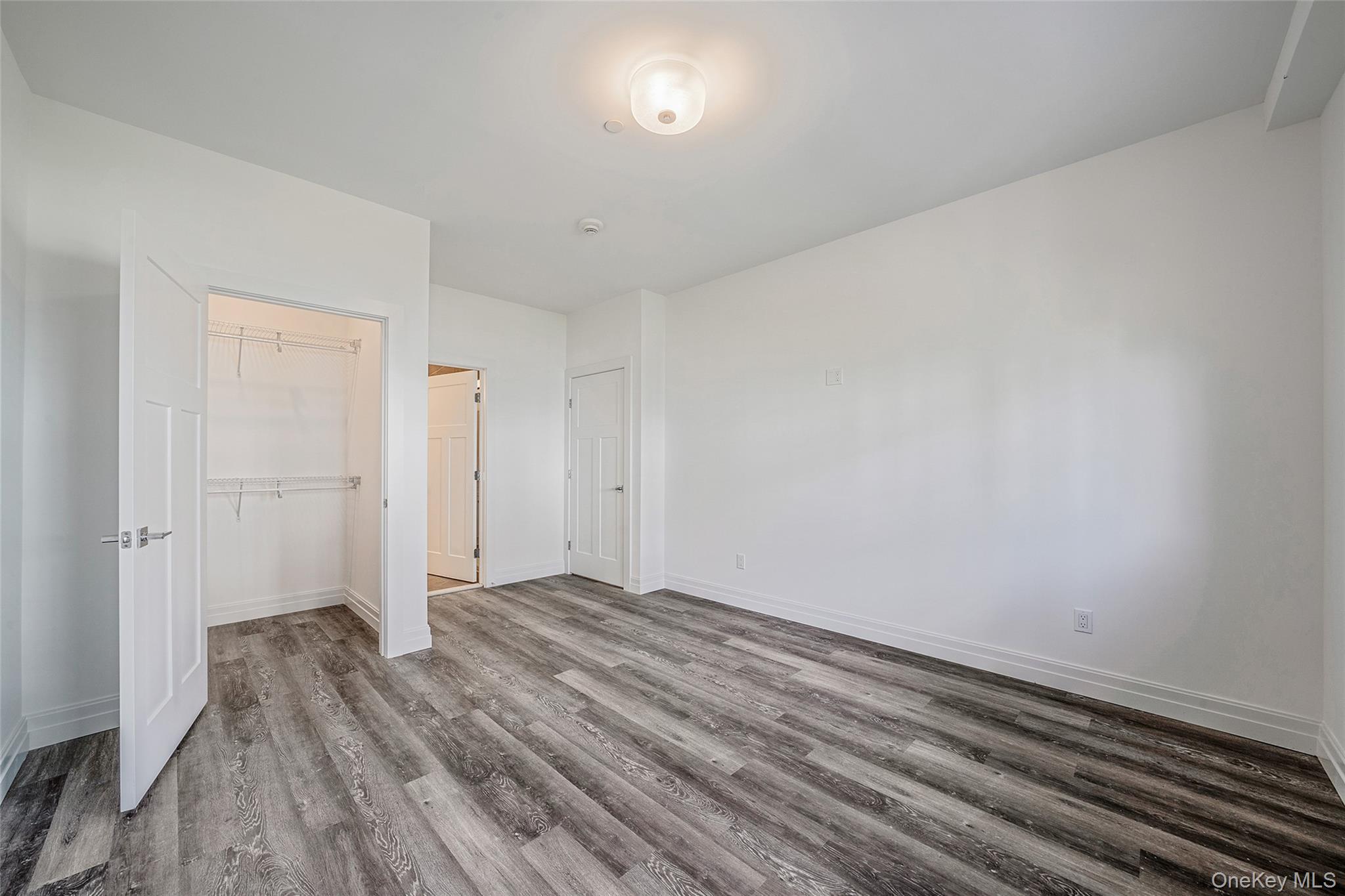 #20 photo, 103 Dover Street, サフォーク郡 Central Islip , NY 11722