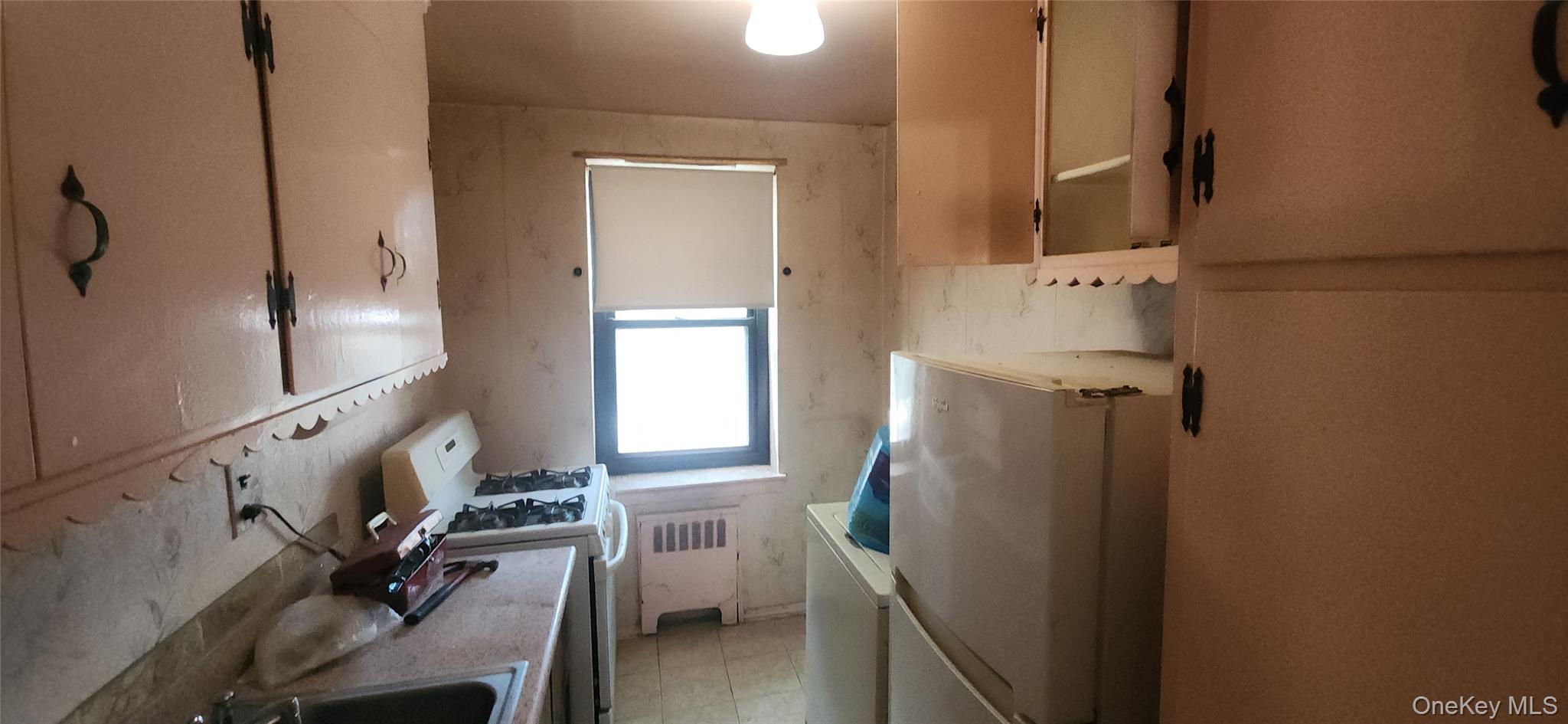 #4 photo, 90-08 32 Avenue, East Elmhurst , NY 11369