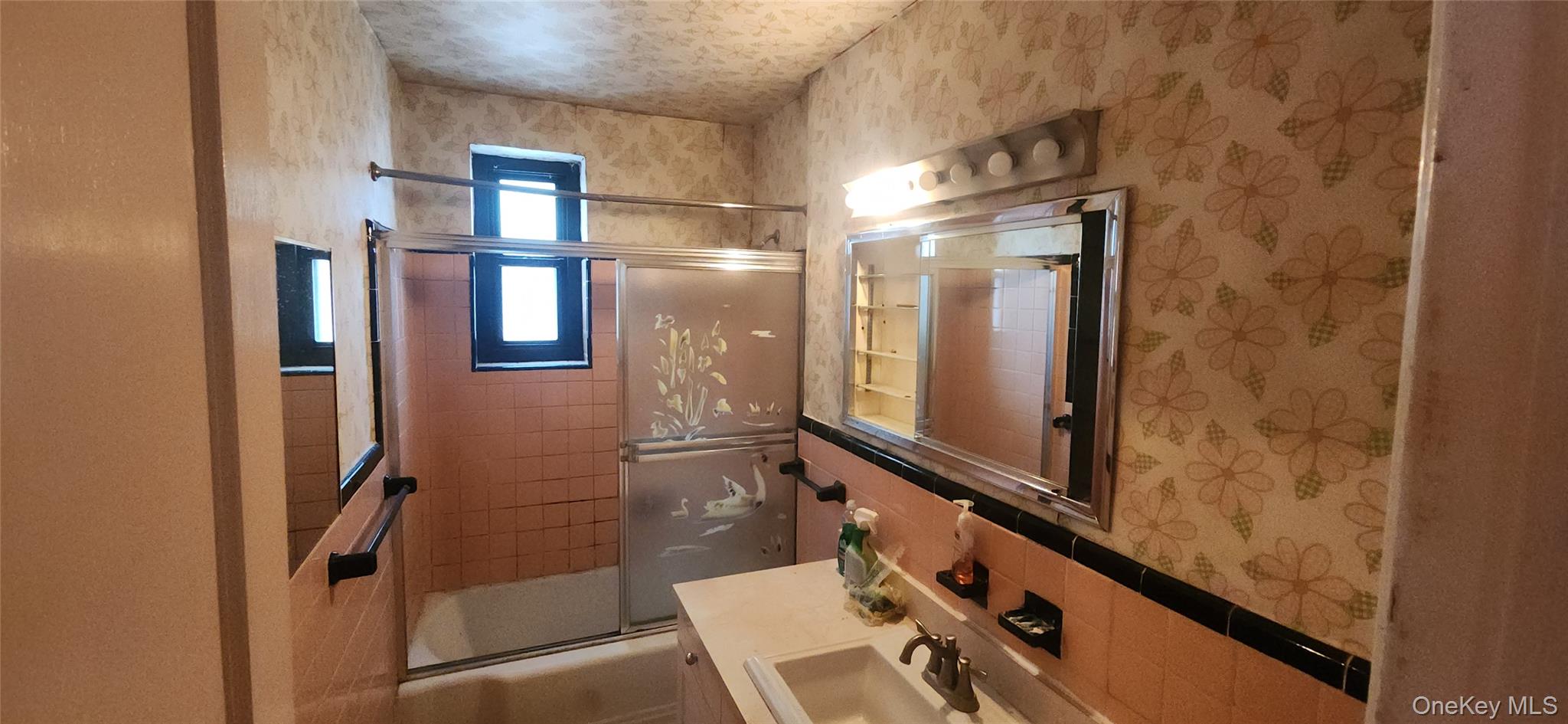 #6 photo, 90-08 32 Avenue, East Elmhurst , NY 11369