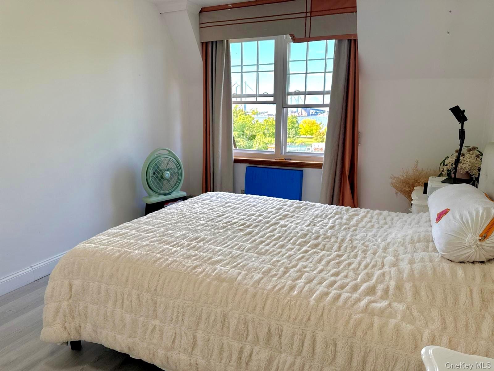 #12 photo, 20607 Emily Road, Bayside , NY 11360