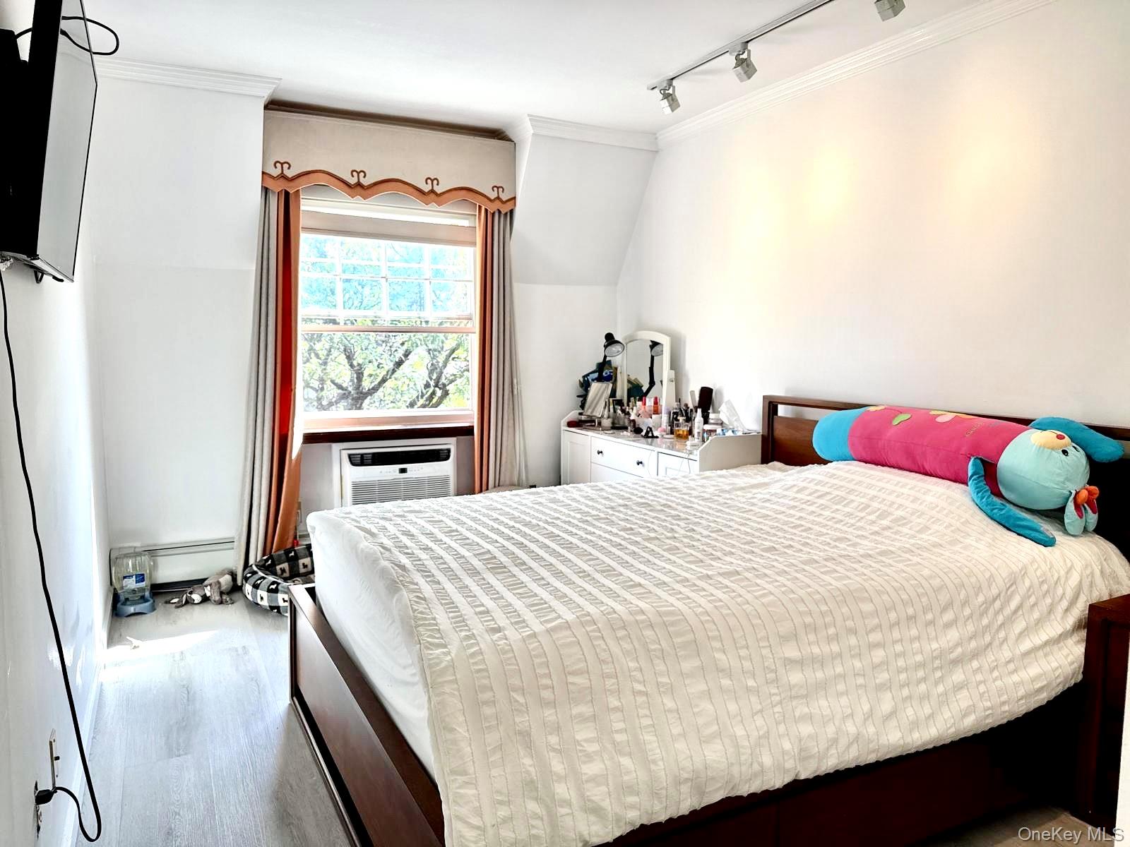 #16 photo, 20607 Emily Road, Bayside , NY 11360