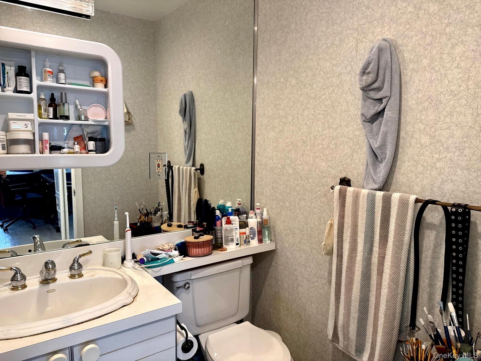 #18 photo, 20607 Emily Road, Bayside , NY 11360