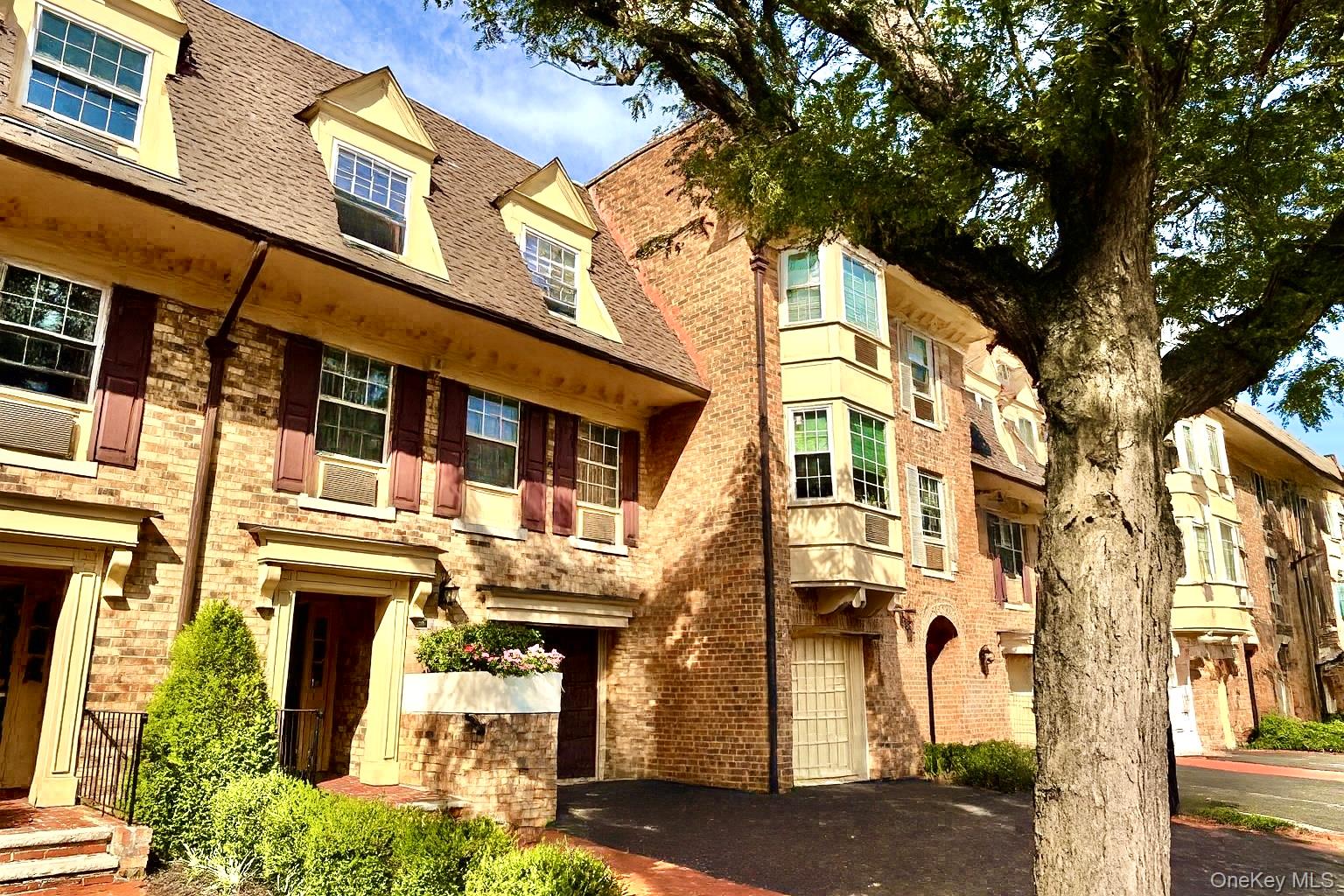 #2 photo, 20607 Emily Road, Bayside , NY 11360