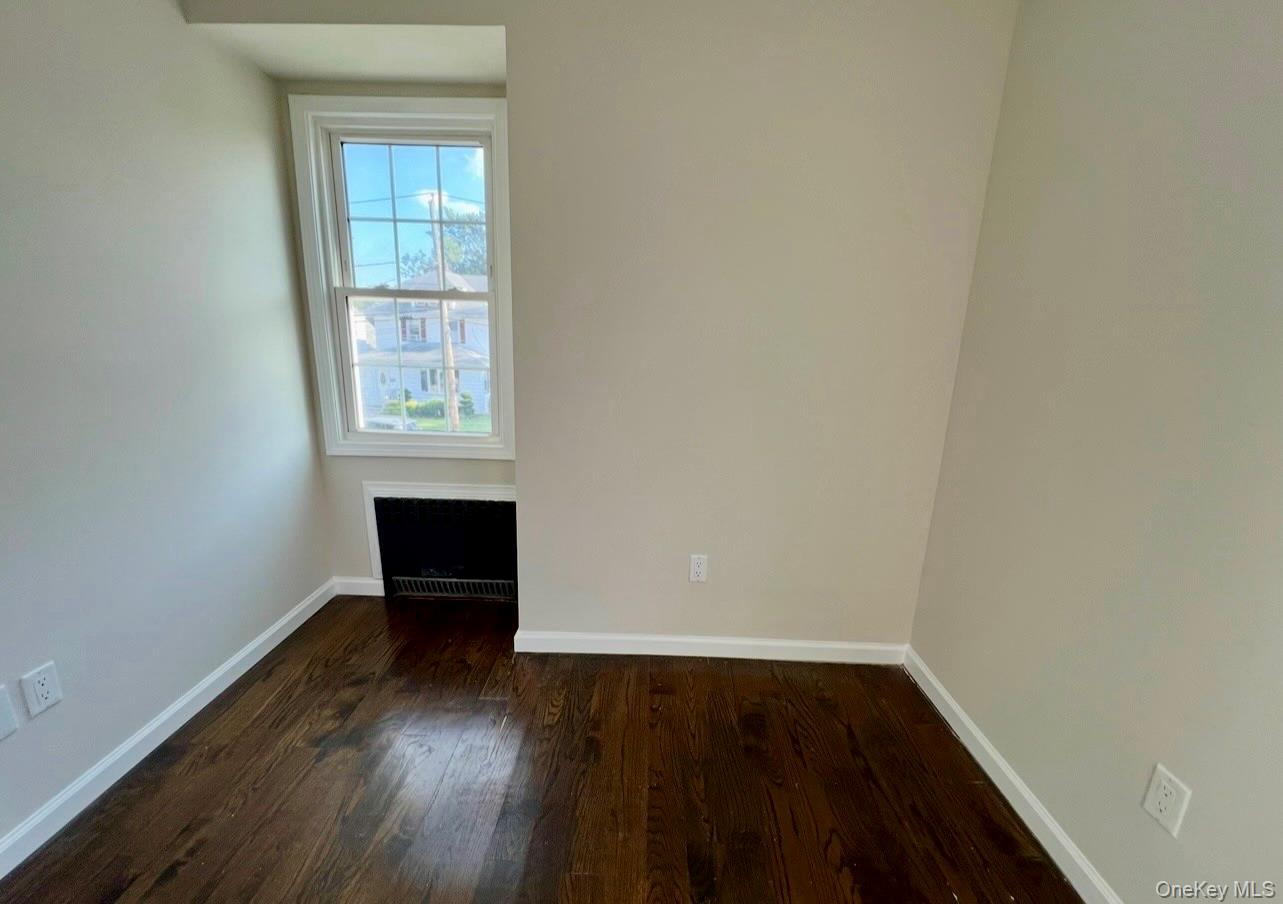 #13 photo, 5 Lawrence Avenue, Lynbrook , NY 11563