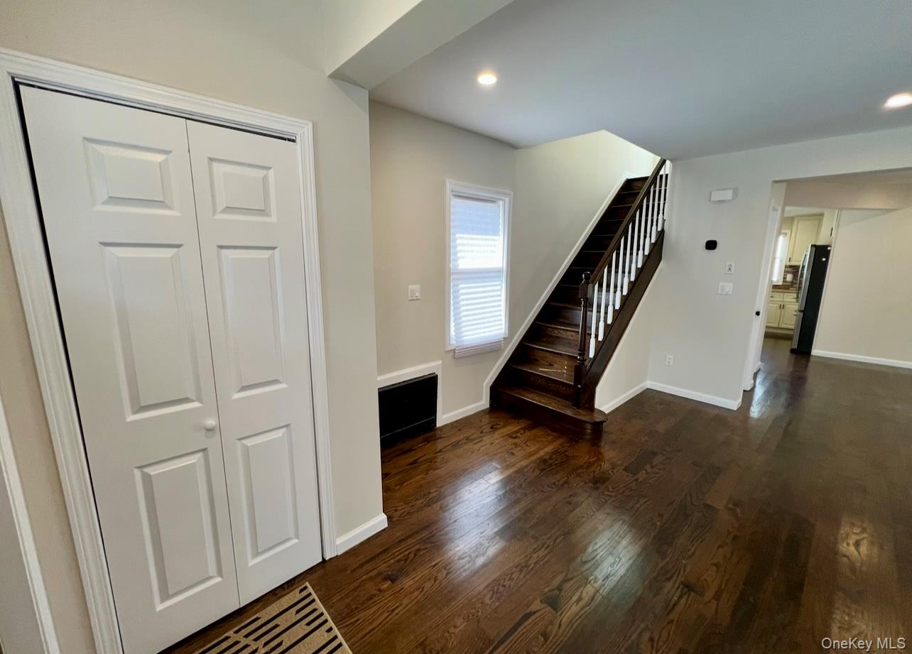 #2 photo, 5 Lawrence Avenue, Lynbrook , NY 11563