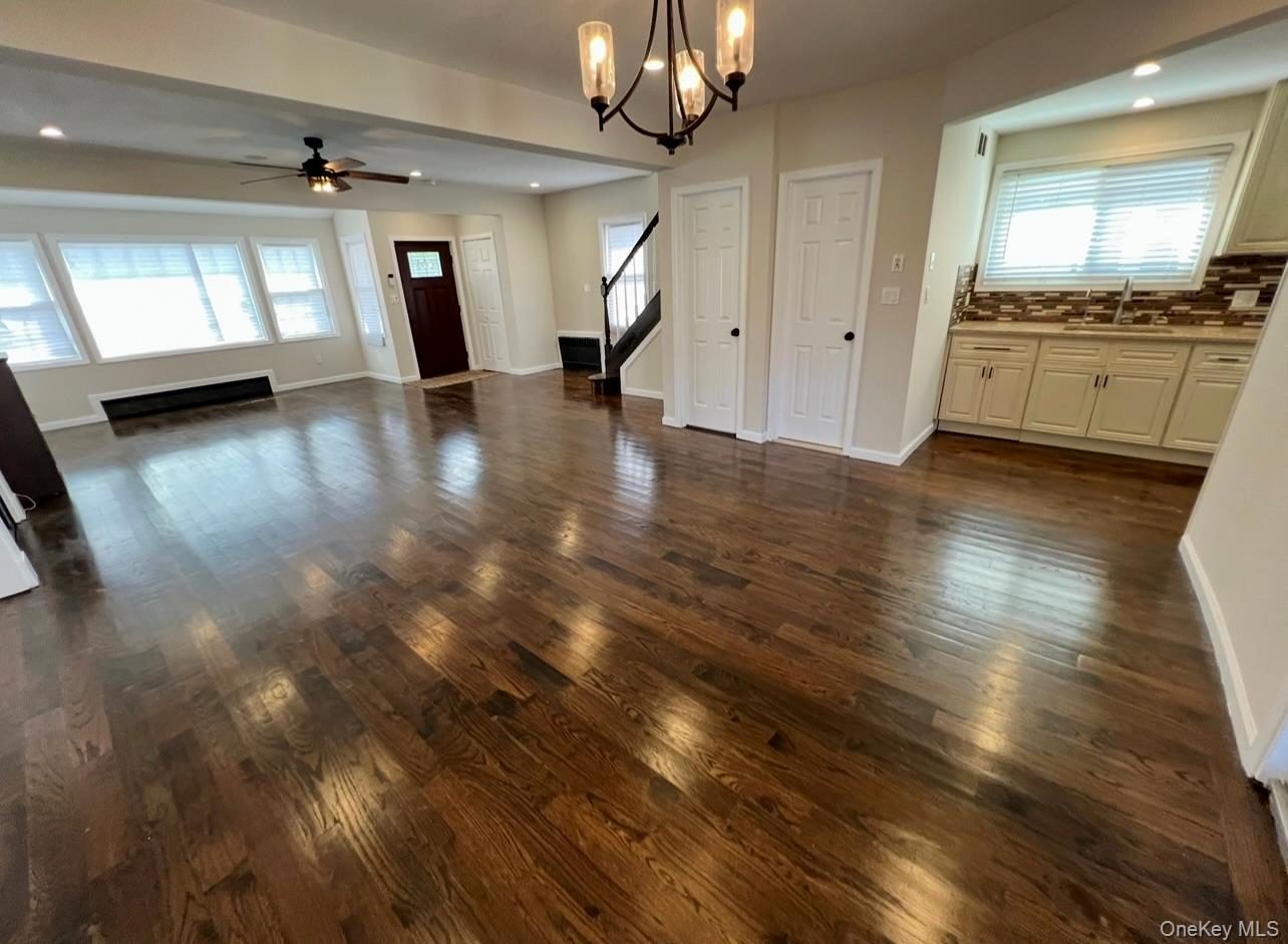 #4 photo, 5 Lawrence Avenue, Lynbrook , NY 11563