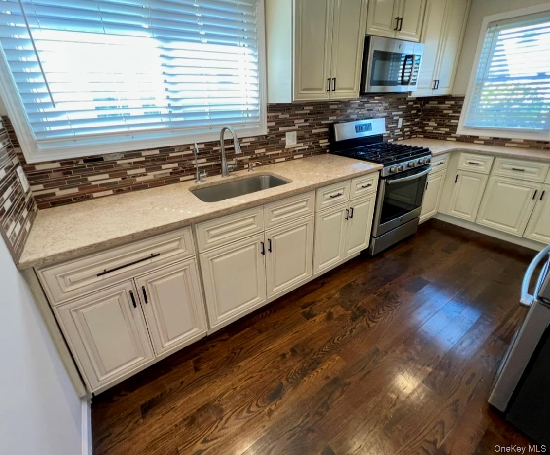 #6 photo, 5 Lawrence Avenue, Lynbrook , NY 11563