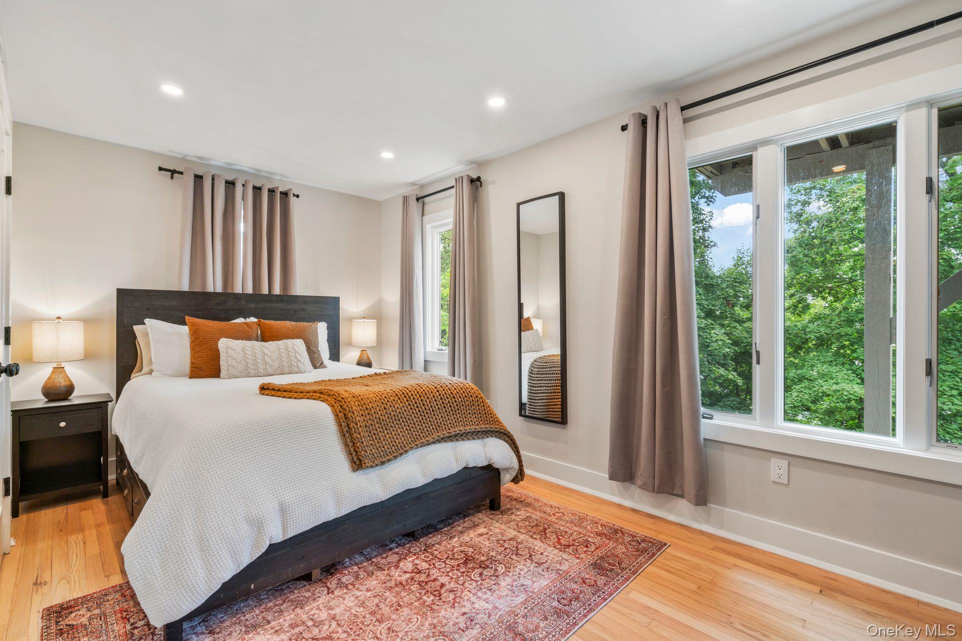 #20 photo, 175 Fox Lane, Northport , NY 11768