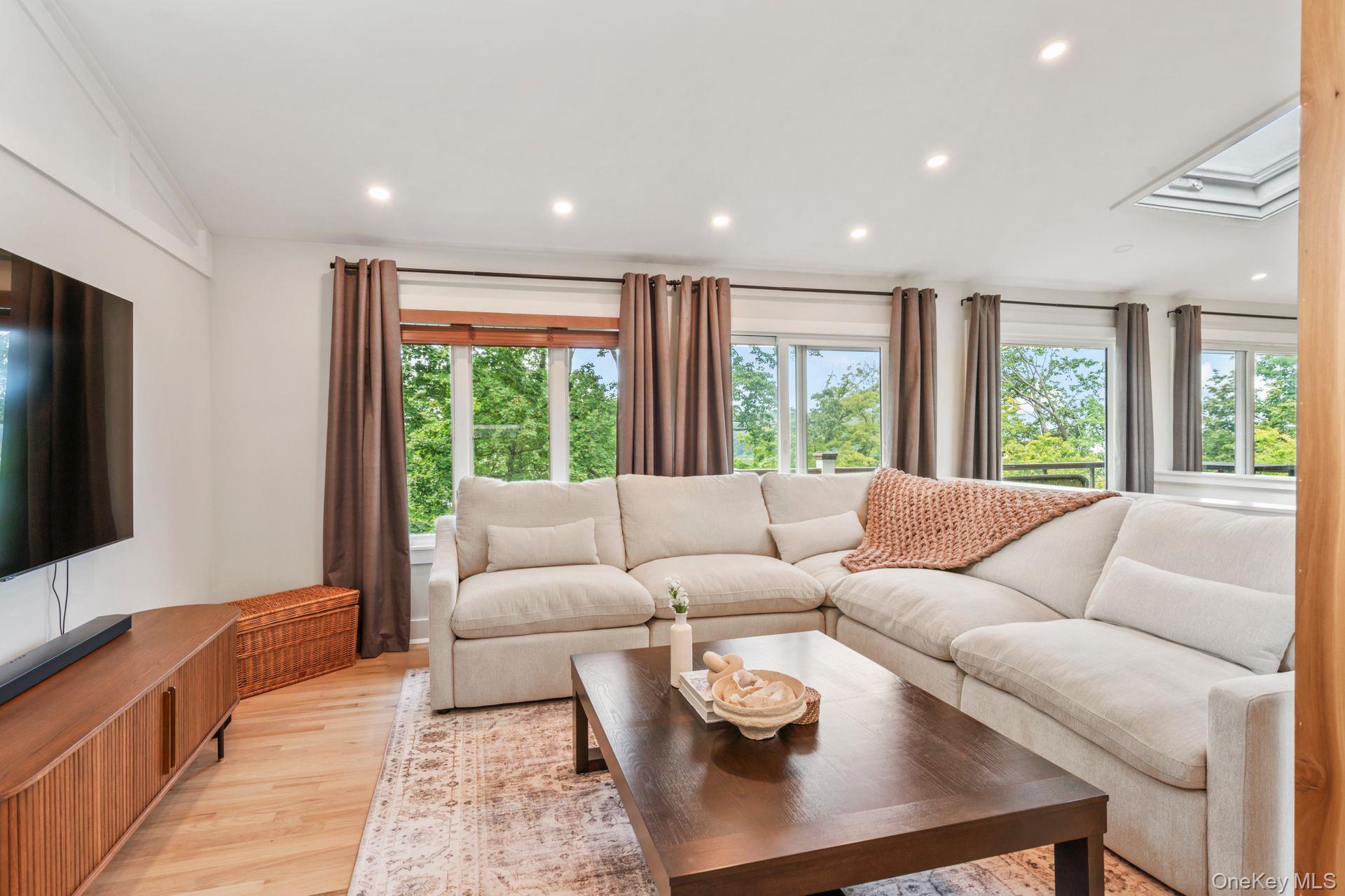 #8 photo, 175 Fox Lane, Northport , NY 11768