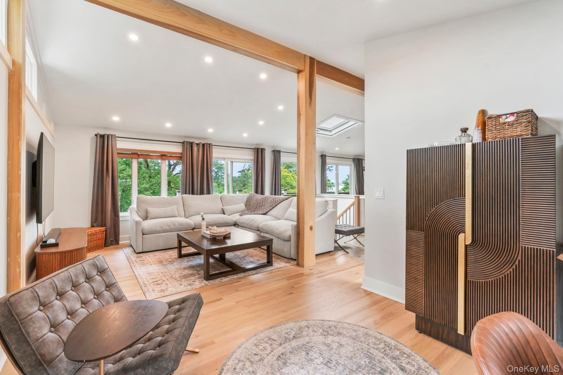 #9 photo, 175 Fox Lane, Northport , NY 11768