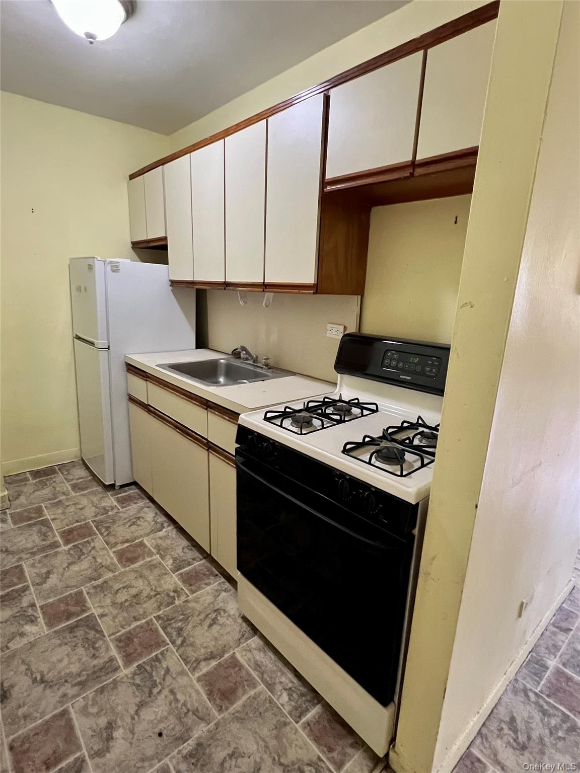 #7 photo, 86-29 155 Avenue, Howard Beach , NY 11414