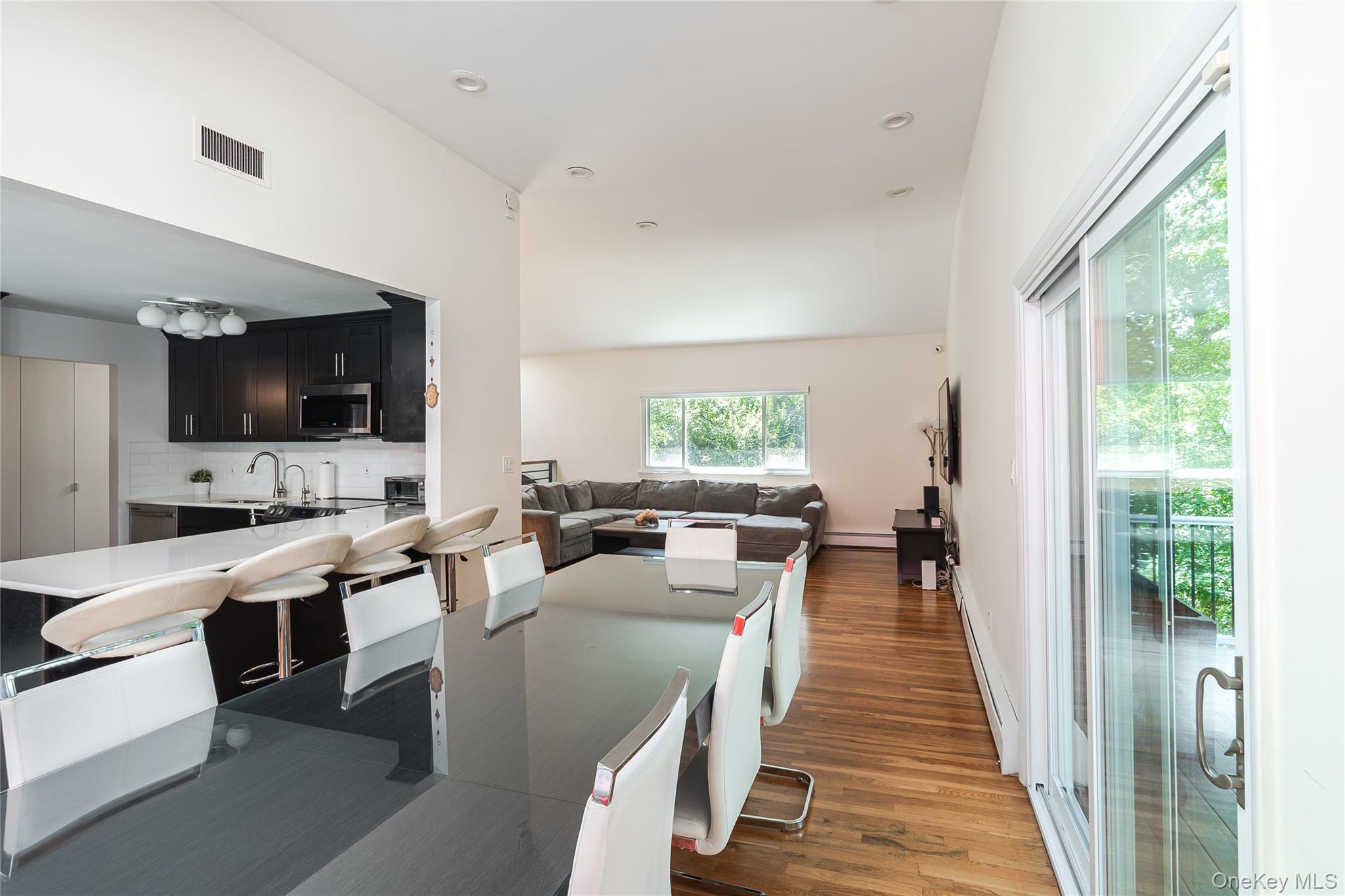 #10 photo, 5 Chadwick Road, Great Neck , NY 11023