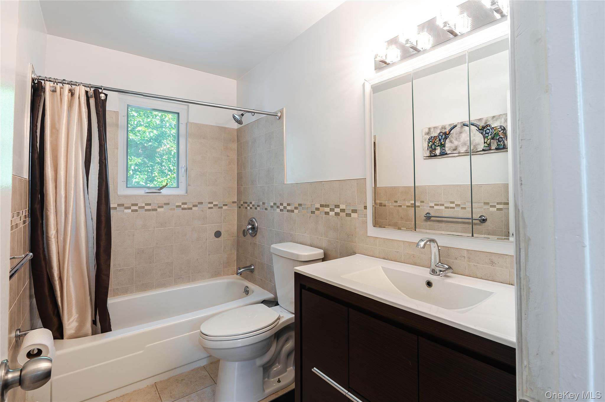 #15 photo, 5 Chadwick Road, Great Neck , NY 11023