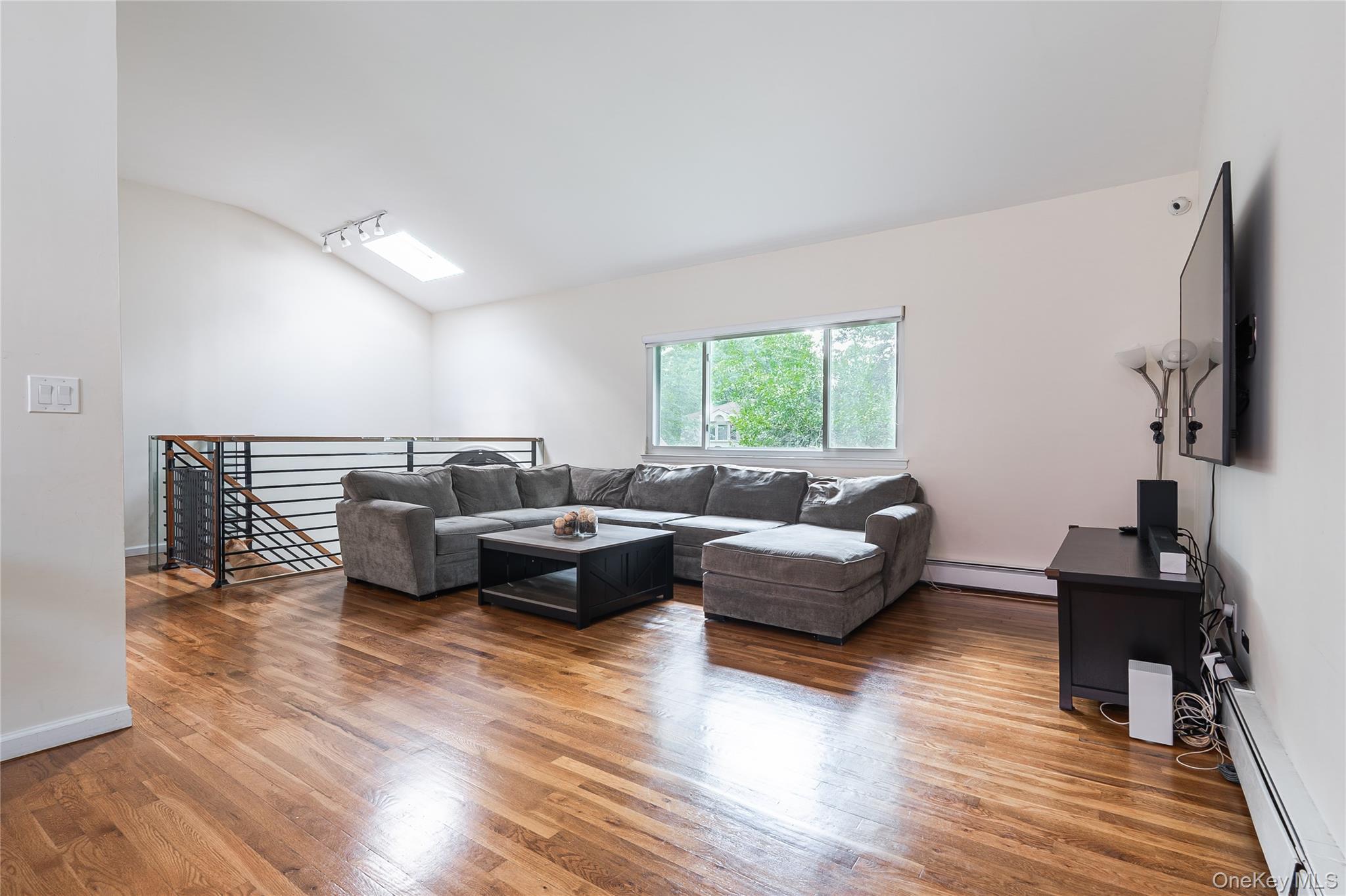 #6 photo, 5 Chadwick Road, Great Neck , NY 11023