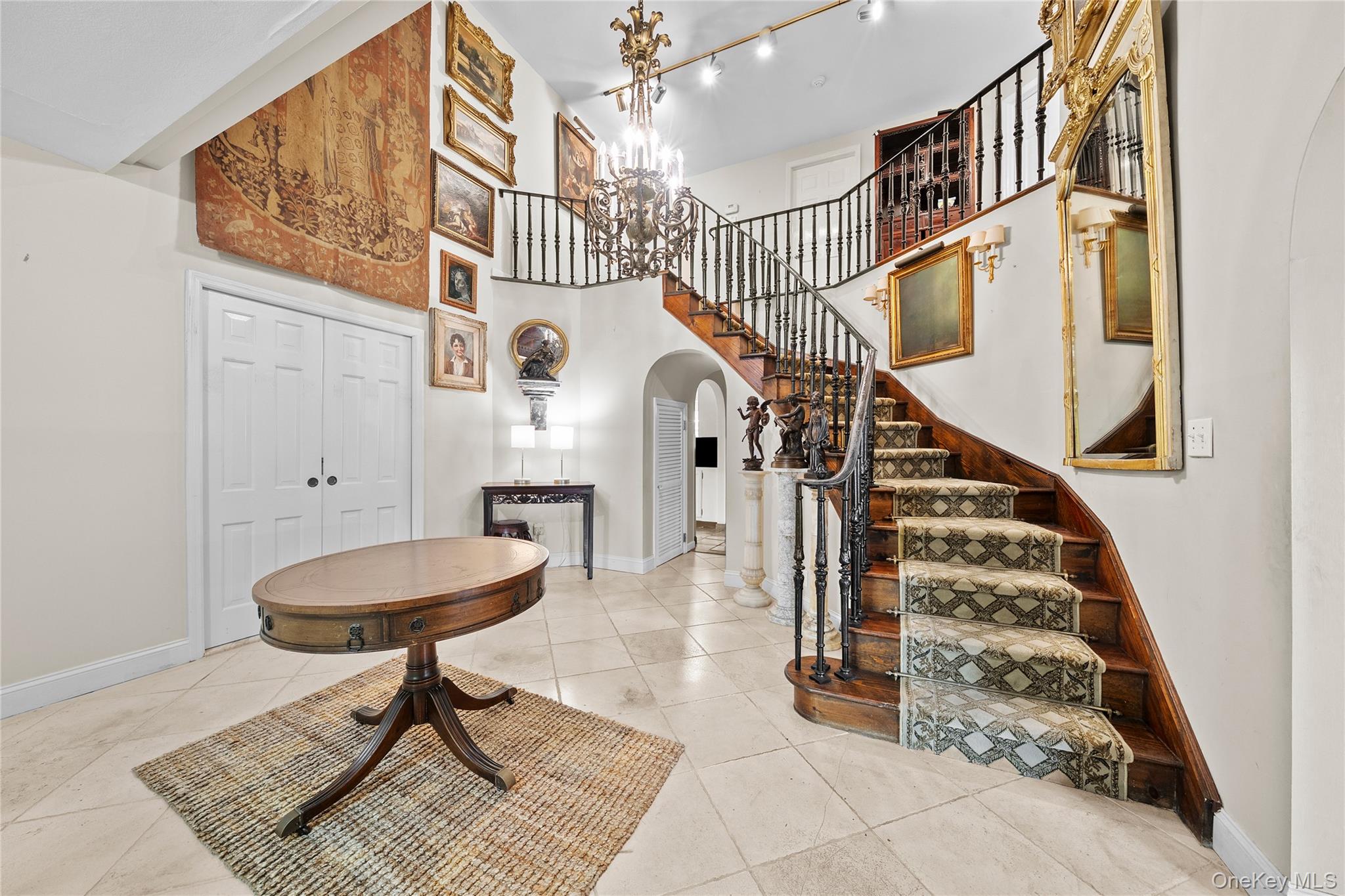 #5 photo, 4 Saltmeadow Court, Bayport , NY 11705