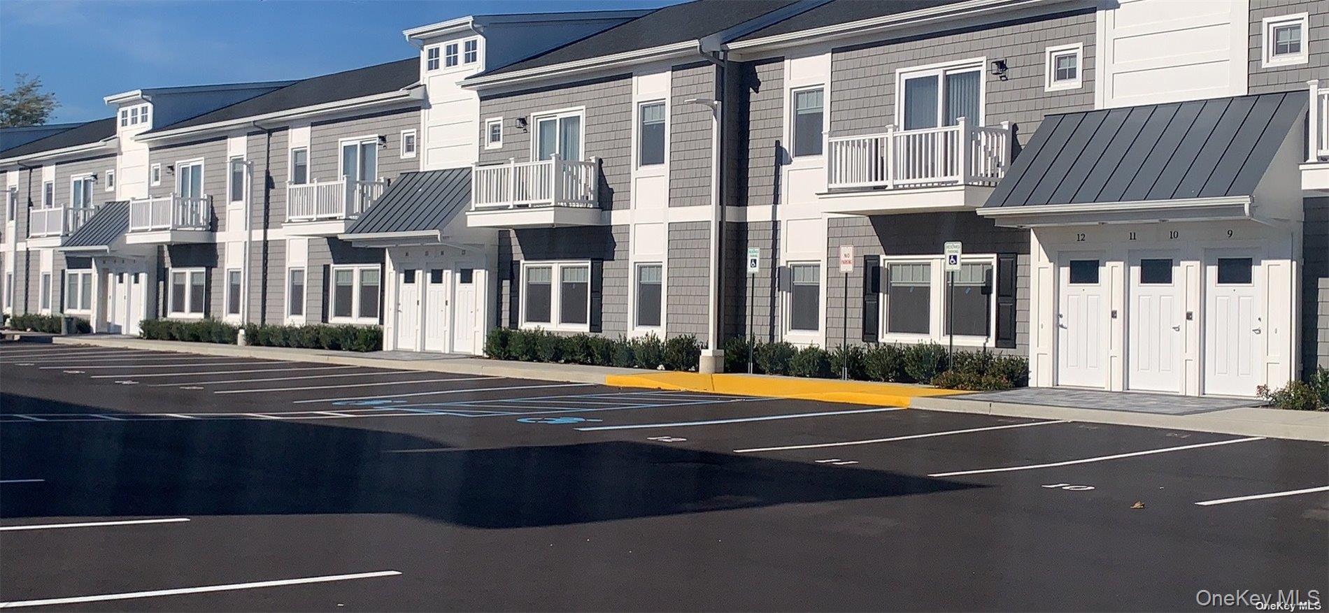 #1 photo, 515 Jackson Avenue, سوفولك Lindenhurst , NY 11757