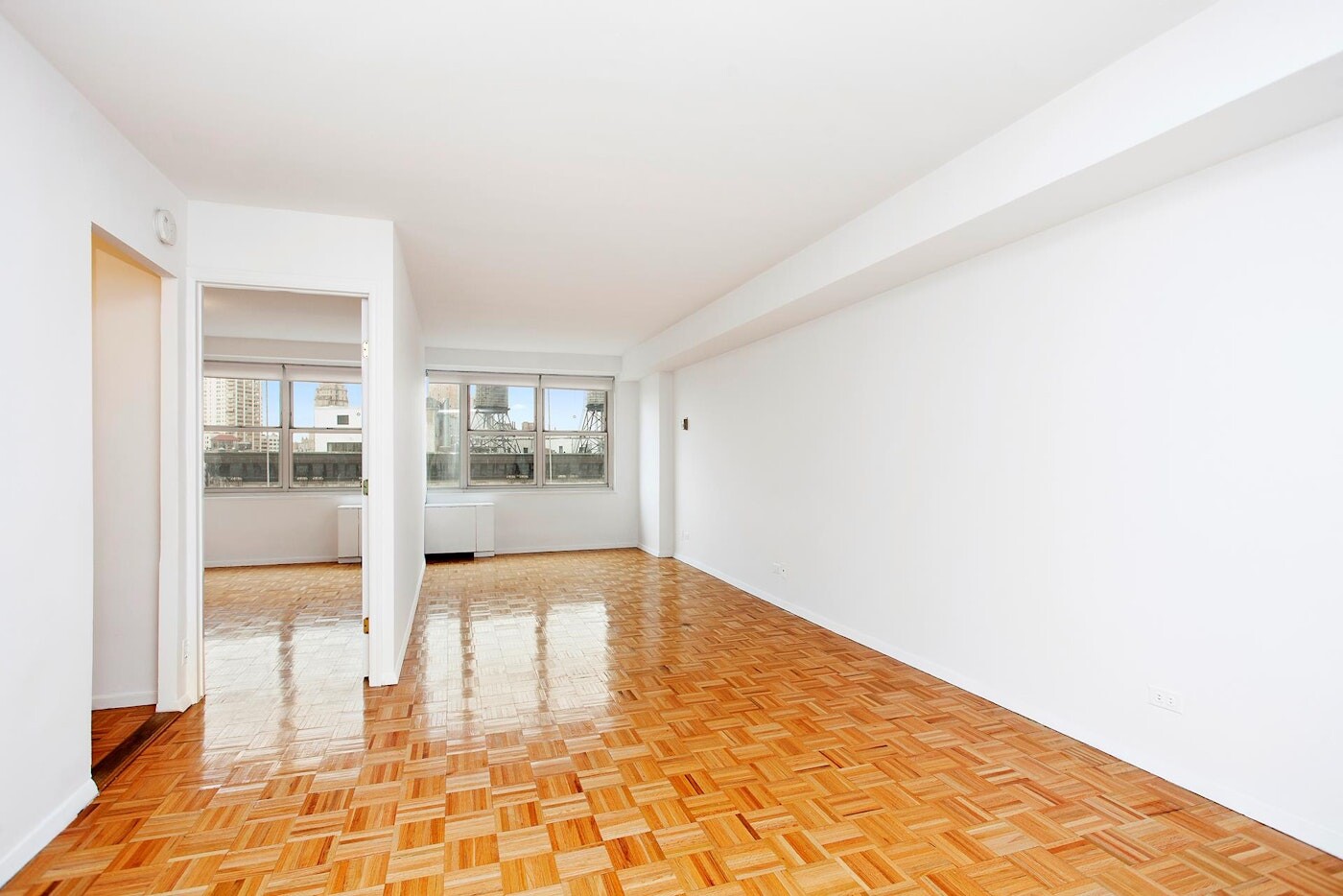 #1 photo, 155 W 68TH Street, マンハッタン Lincoln Square , NY 10023