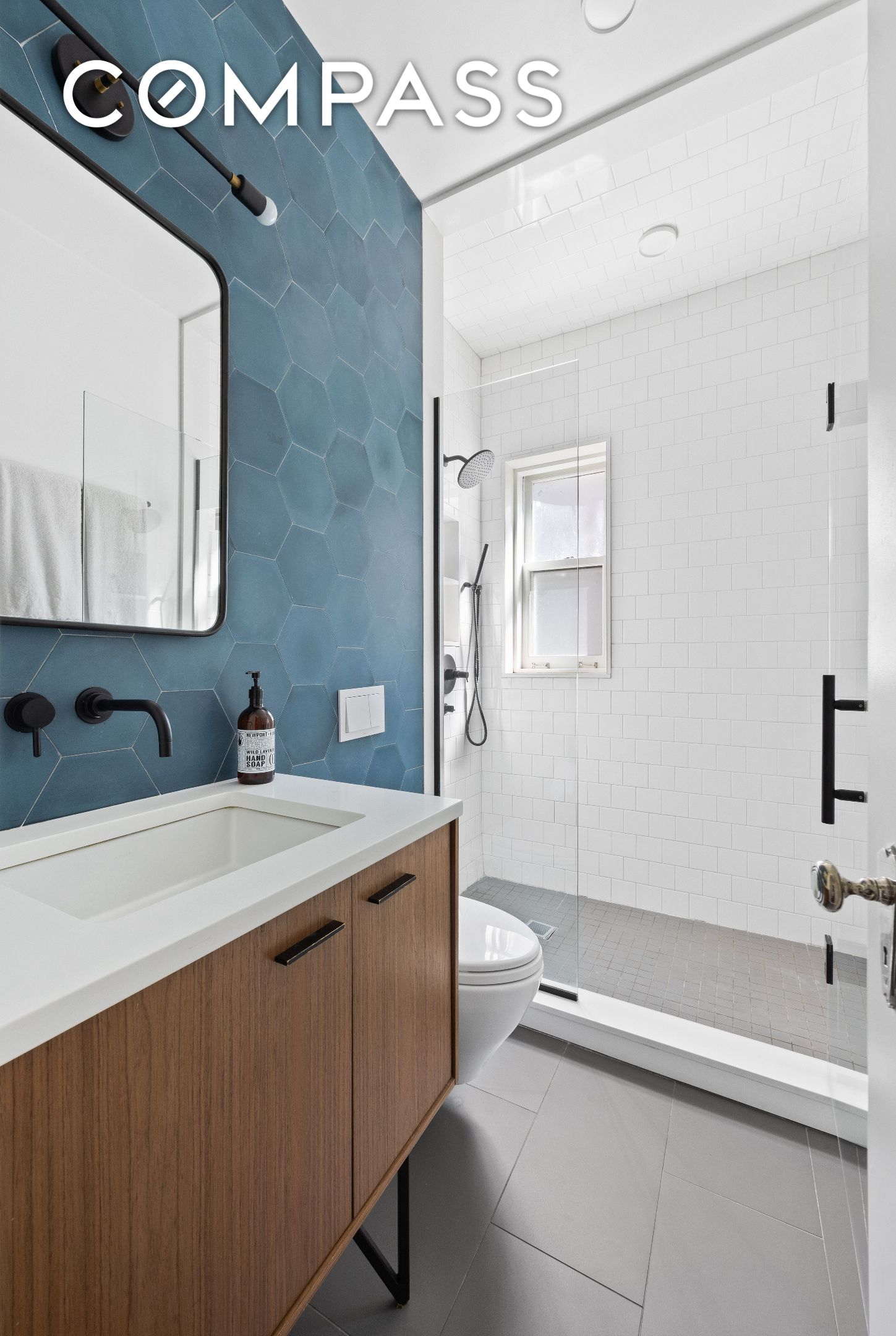 #8 photo, 2 Grove Street, West Village , NY 10014