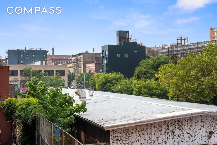 #5 photo, 2440-2450 Amsterdam Avenue, マンハッタン Washington Heights , NY 10033