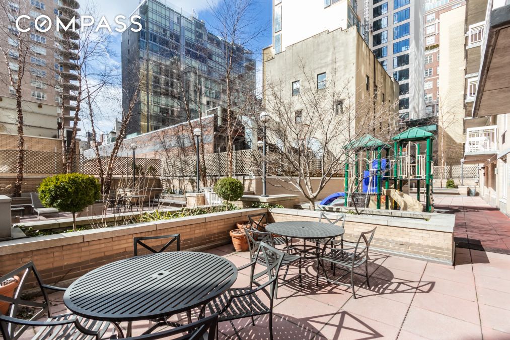 #11 photo, 170 E 87th Street, Upper East Side , NY 10128