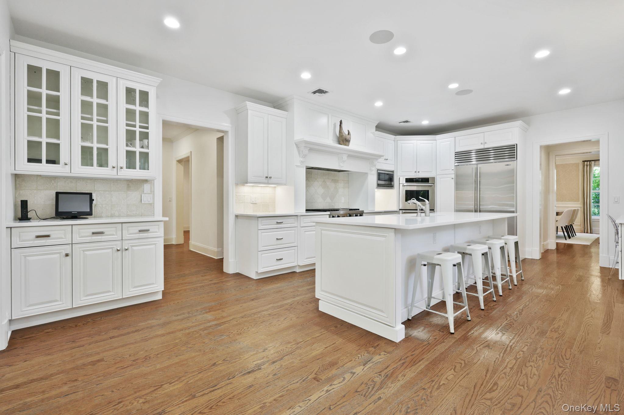 #5 photo, 8 Horseguard Lane, Scarsdale , NY 10583