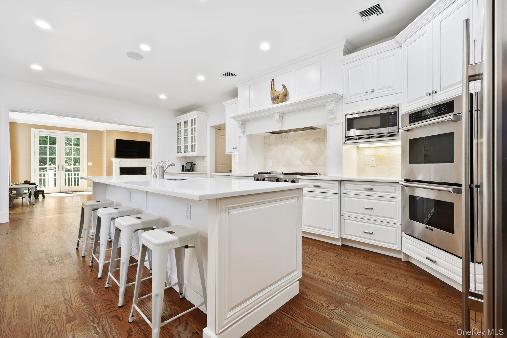 #7 photo, 8 Horseguard Lane, Scarsdale , NY 10583