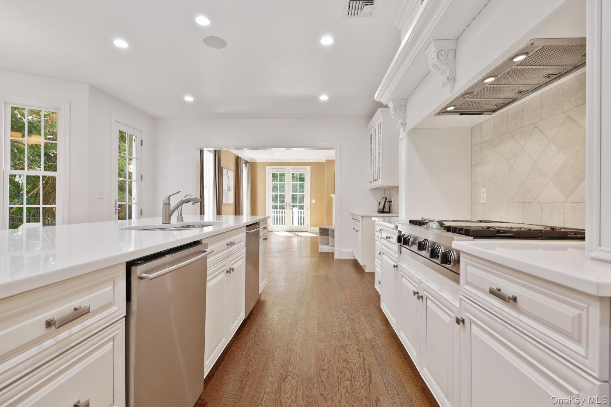 #8 photo, 8 Horseguard Lane, Scarsdale , NY 10583