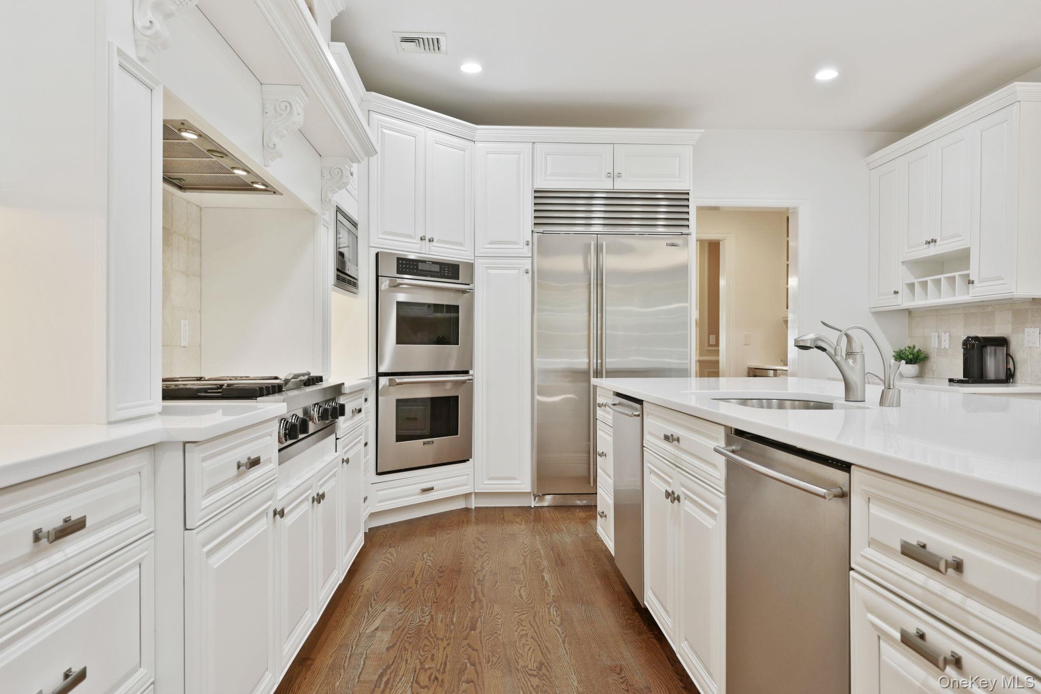 #9 photo, 8 Horseguard Lane, Scarsdale , NY 10583