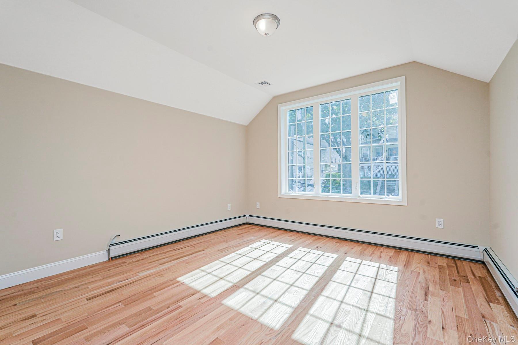 #17 photo, 19 Glenwood Avenue, スタテンアイランド Staten Island , NY 10301