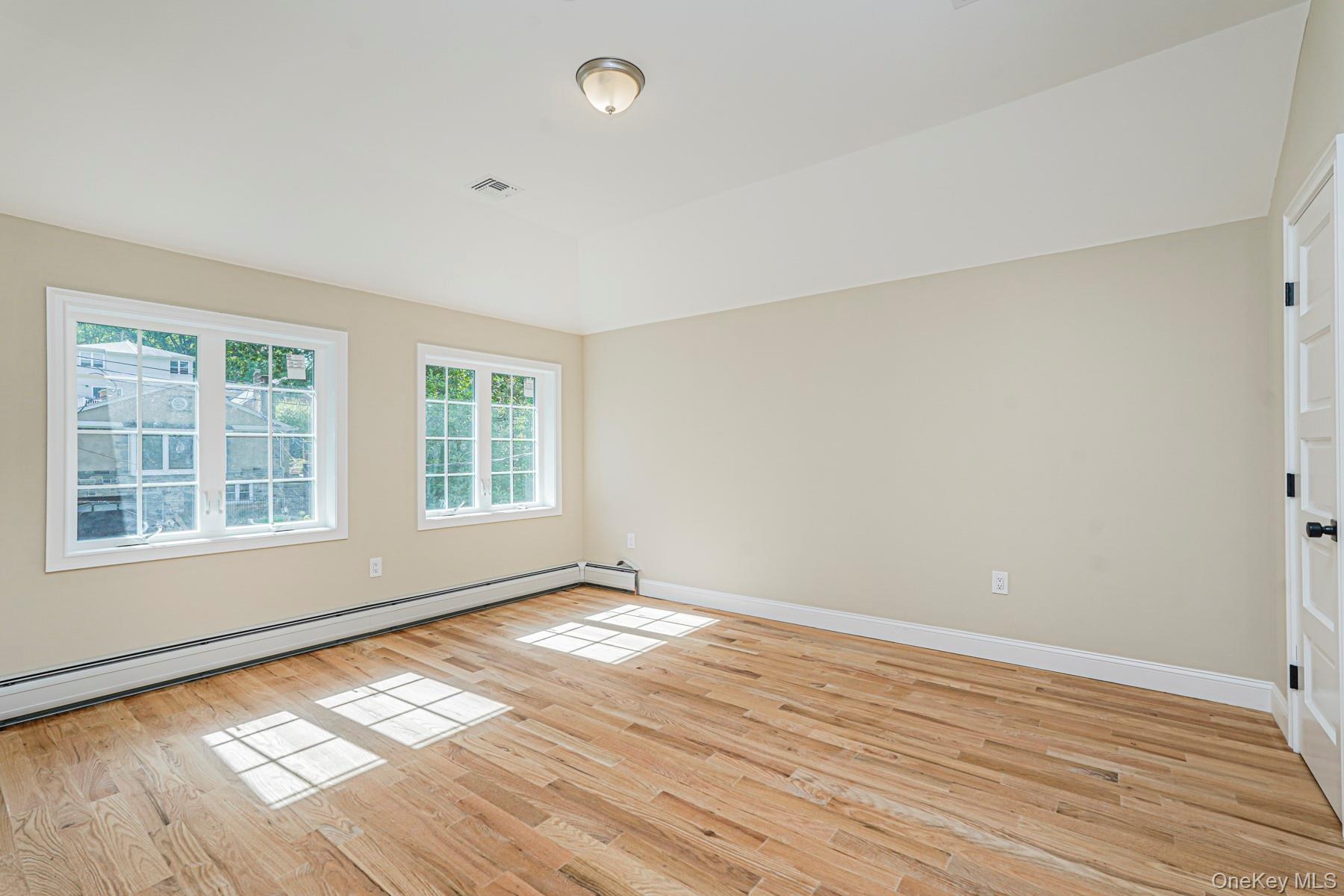 #19 photo, 19 Glenwood Avenue, スタテンアイランド Staten Island , NY 10301