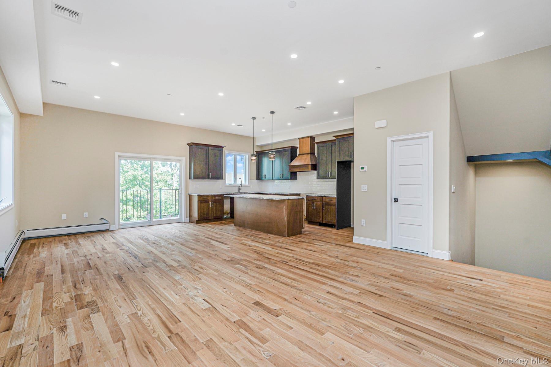 #4 photo, 19 Glenwood Avenue, スタテンアイランド Staten Island , NY 10301