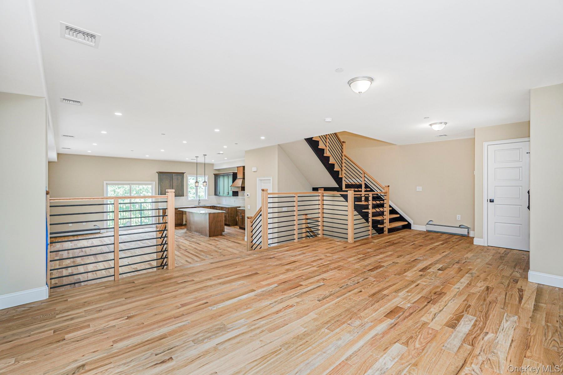 #7 photo, 19 Glenwood Avenue, スタテンアイランド Staten Island , NY 10301