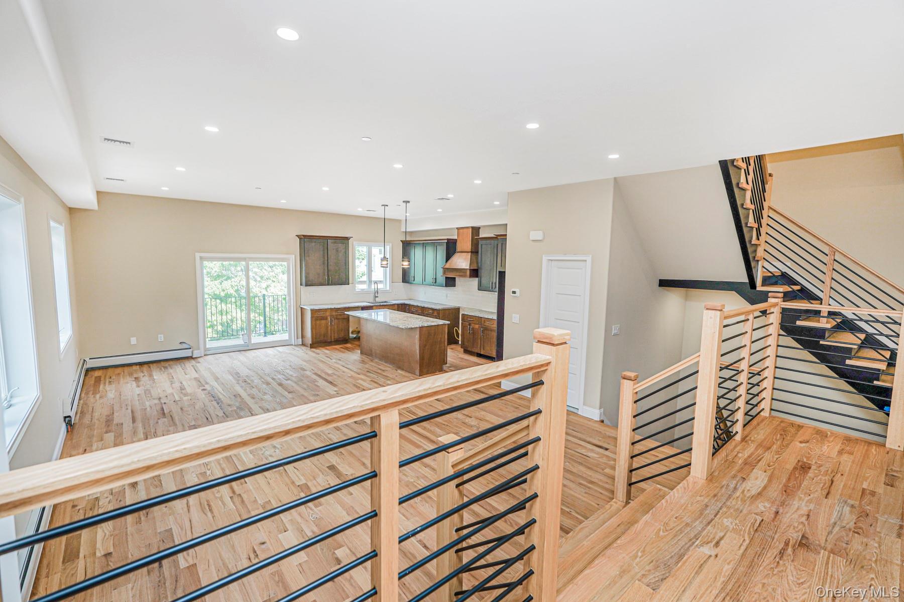 #8 photo, 19 Glenwood Avenue, スタテンアイランド Staten Island , NY 10301