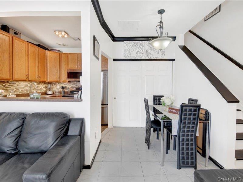 #19 photo, 114 Beacon Lane, Bronx , NY 10473