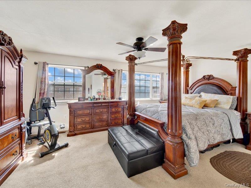 #4 photo, 114 Beacon Lane, Bronx , NY 10473