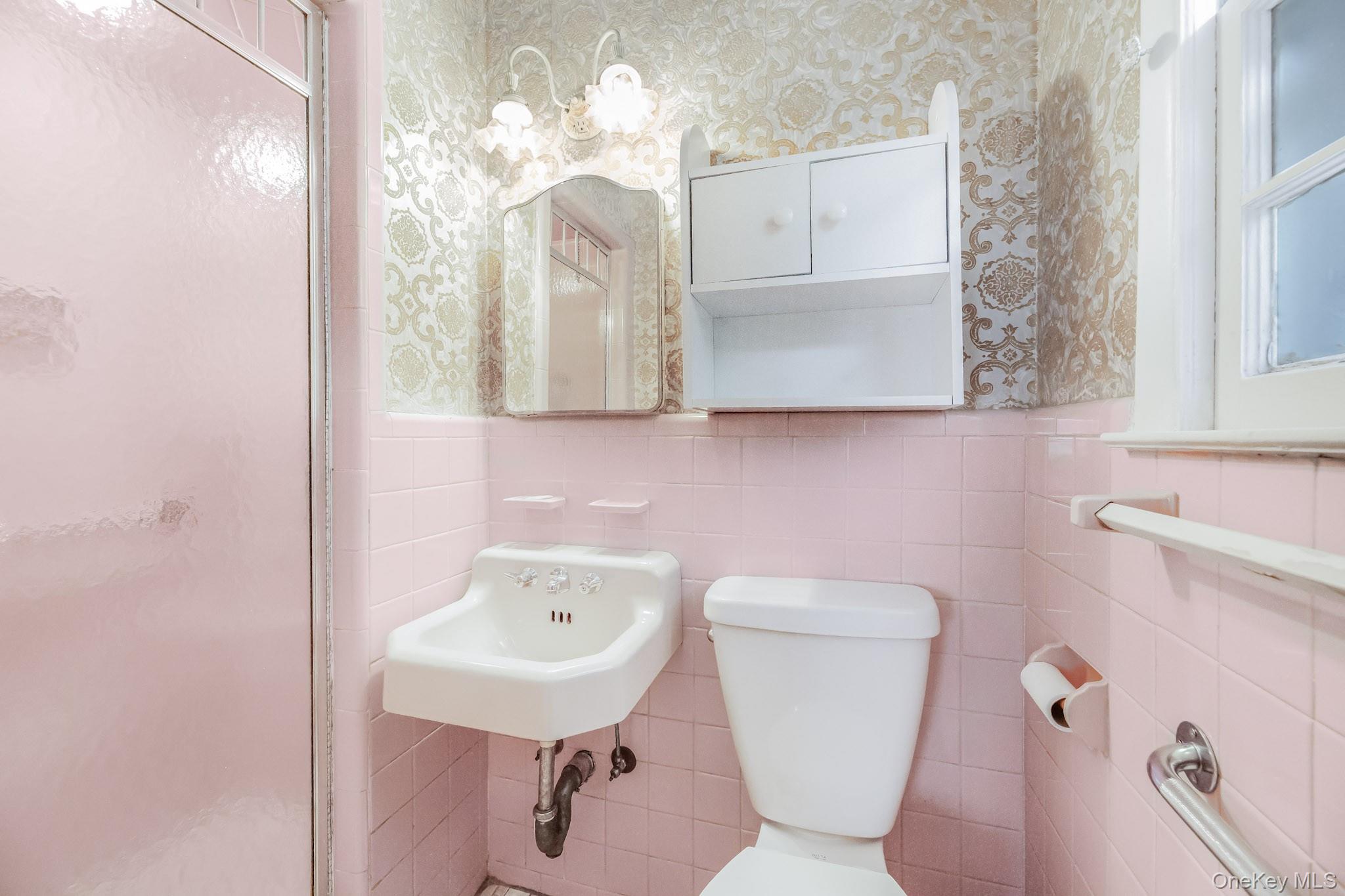 #14 photo, 33 Eisenhower Drive, Yonkers , NY 10710