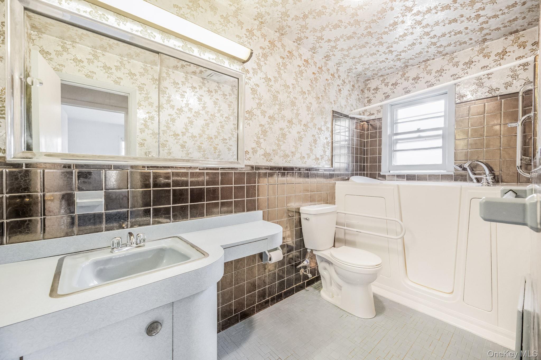 #15 photo, 33 Eisenhower Drive, Yonkers , NY 10710