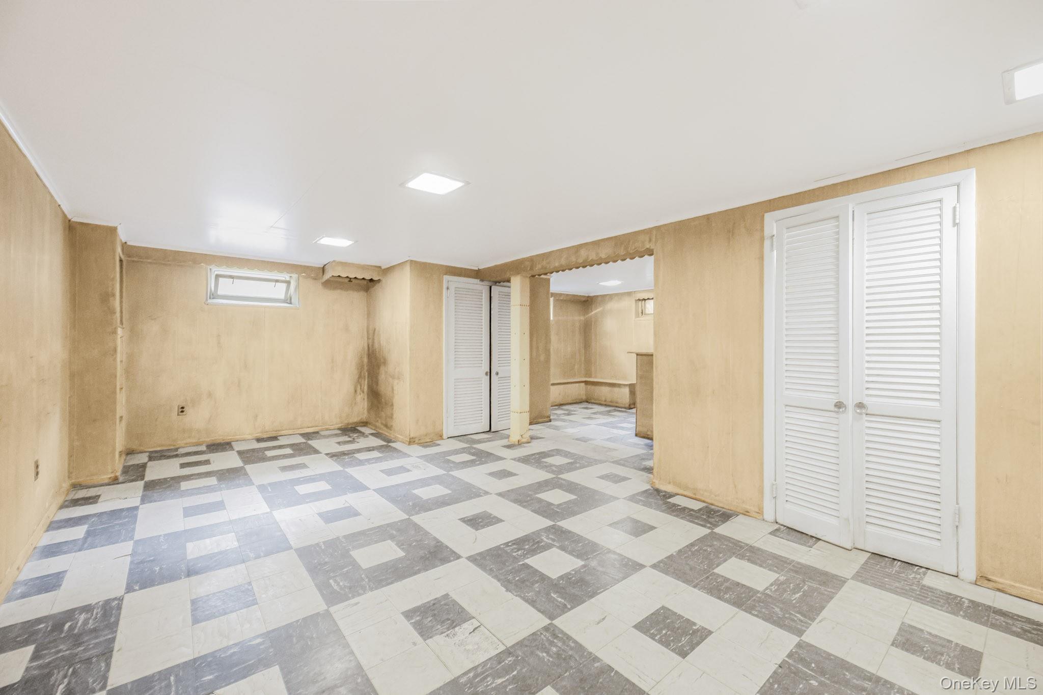 #20 photo, 33 Eisenhower Drive, Yonkers , NY 10710