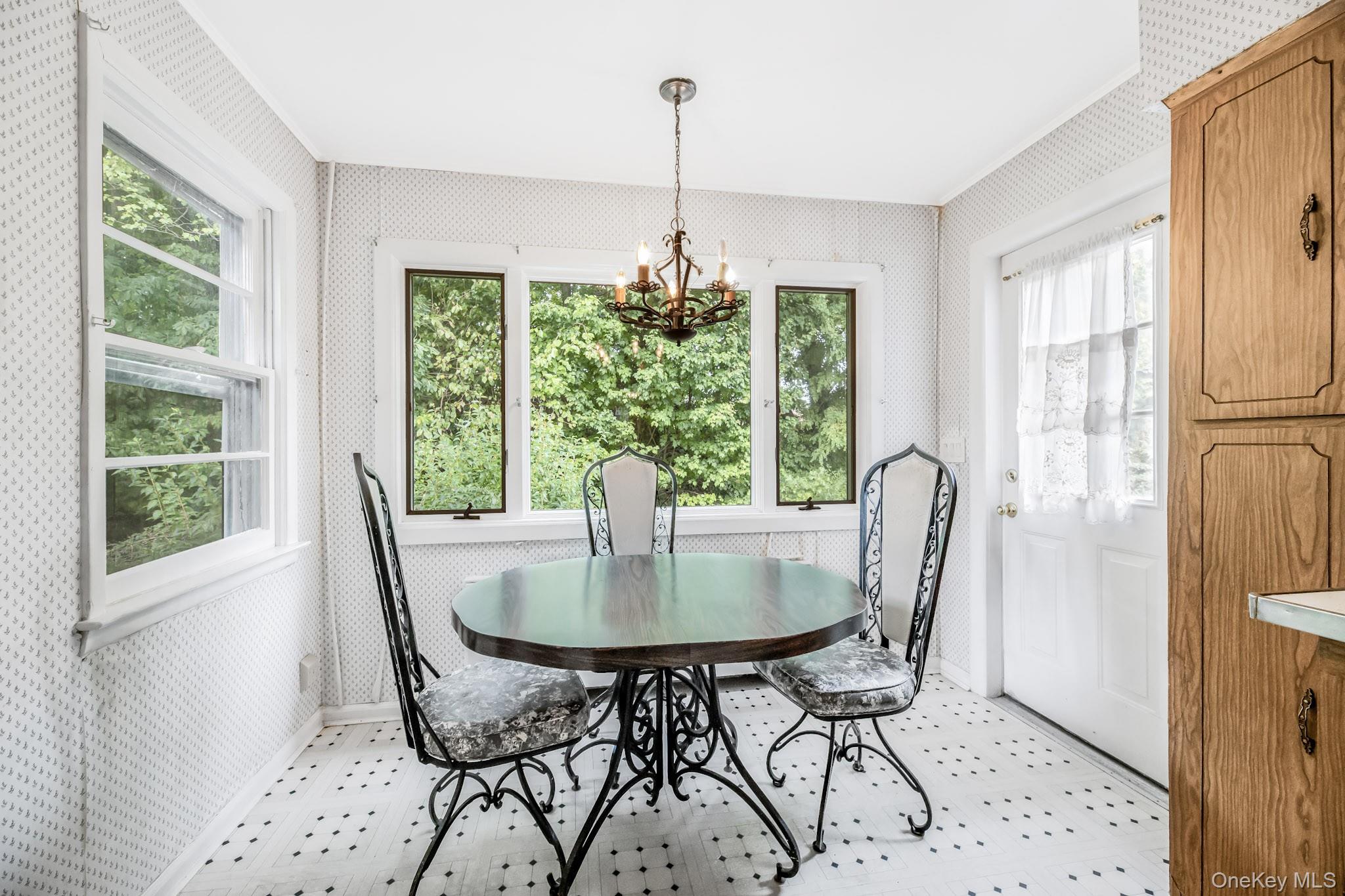 #8 photo, 33 Eisenhower Drive, Yonkers , NY 10710